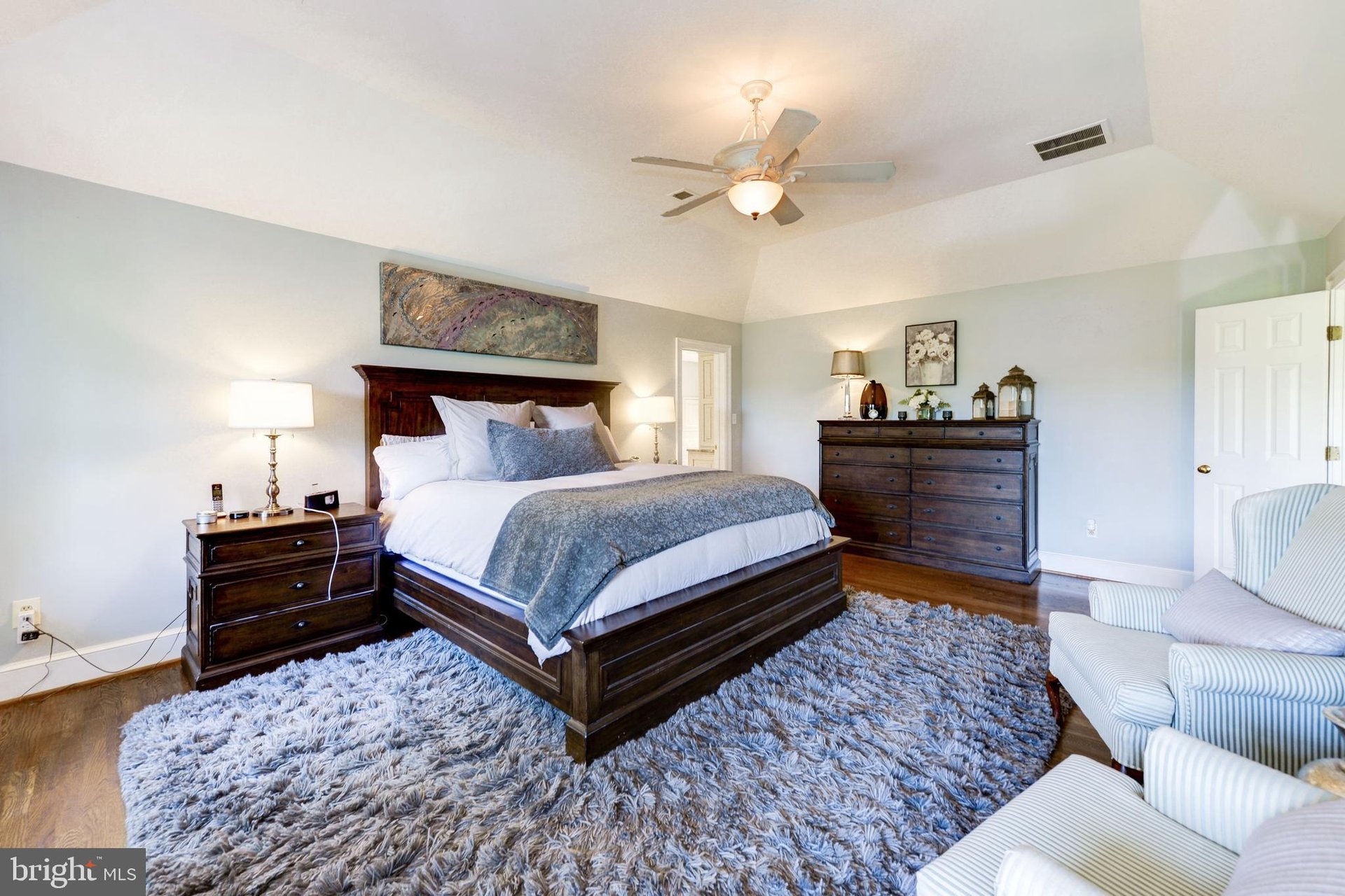 9496 Lynnhall Pl