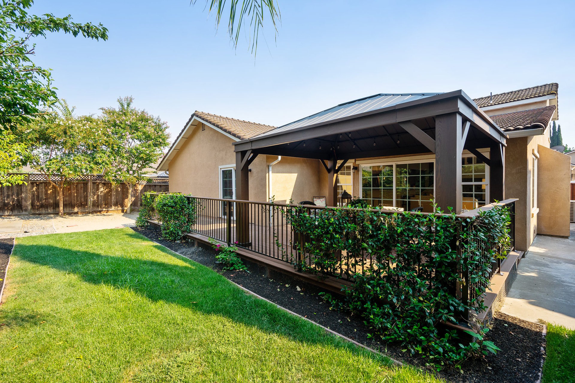 3731 Fairlands Dr