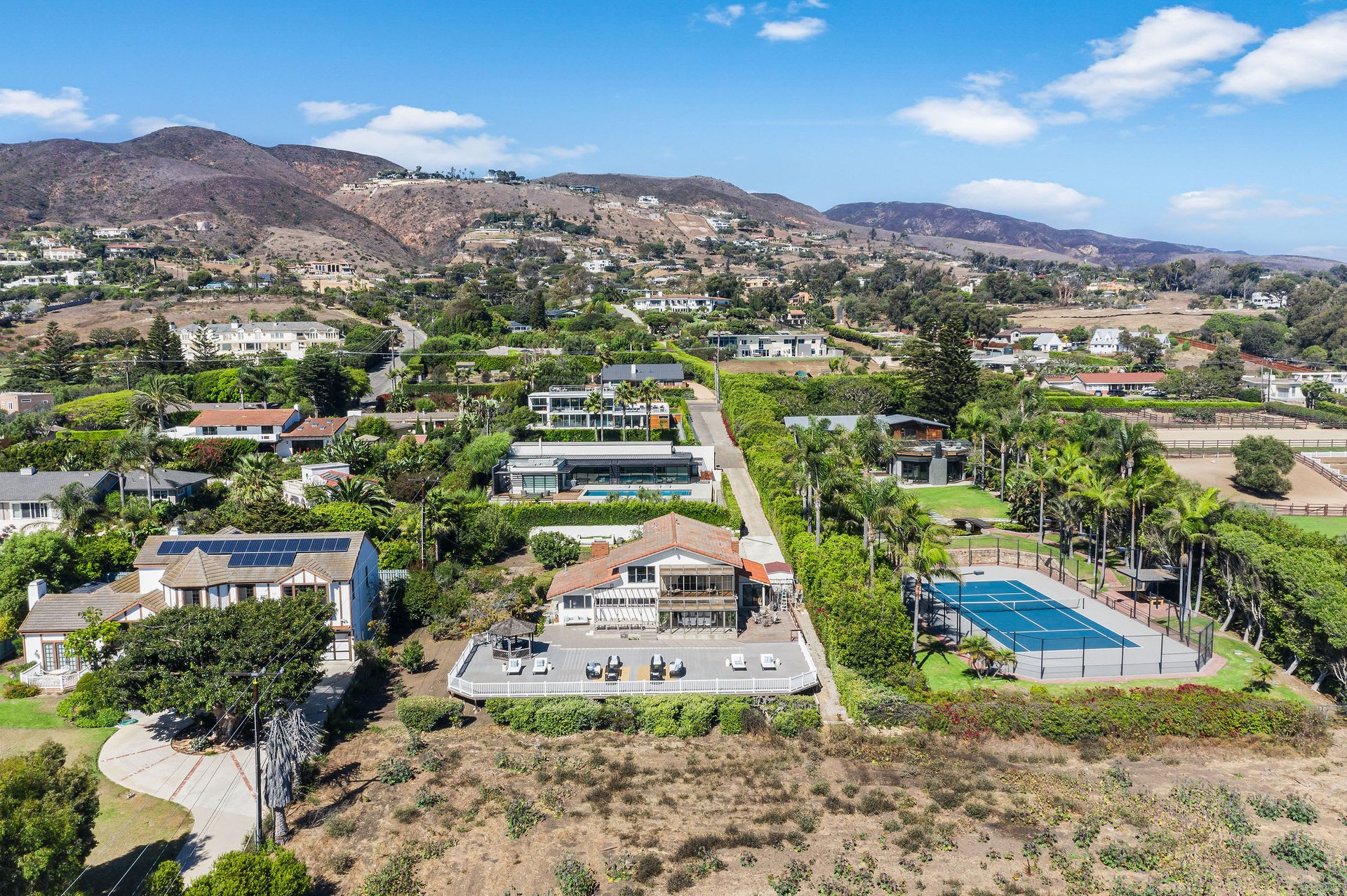 6353 Malibu Park Ln, Malibu