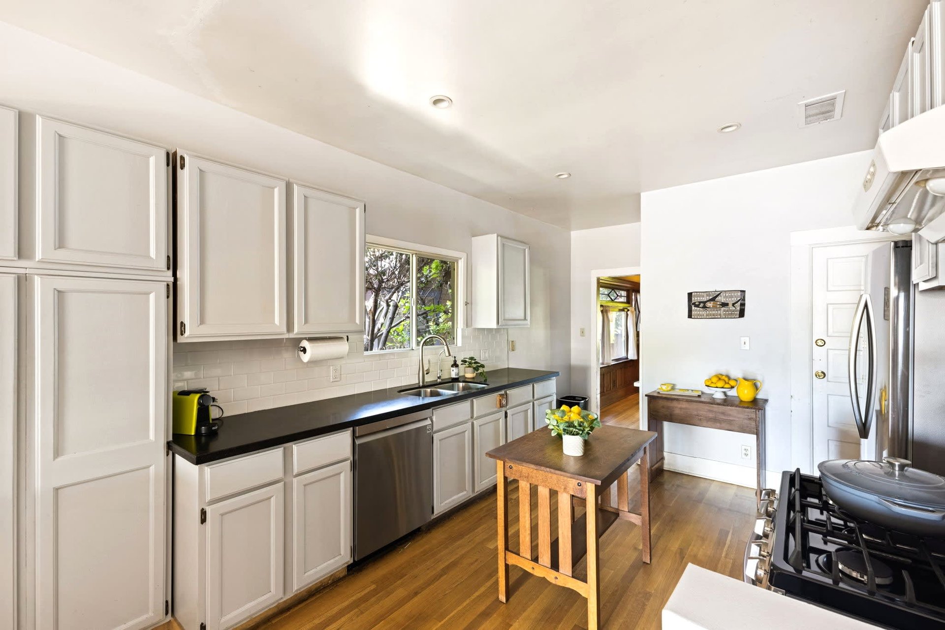 Wonderful Historic Craftsman Home in Jefferson Park