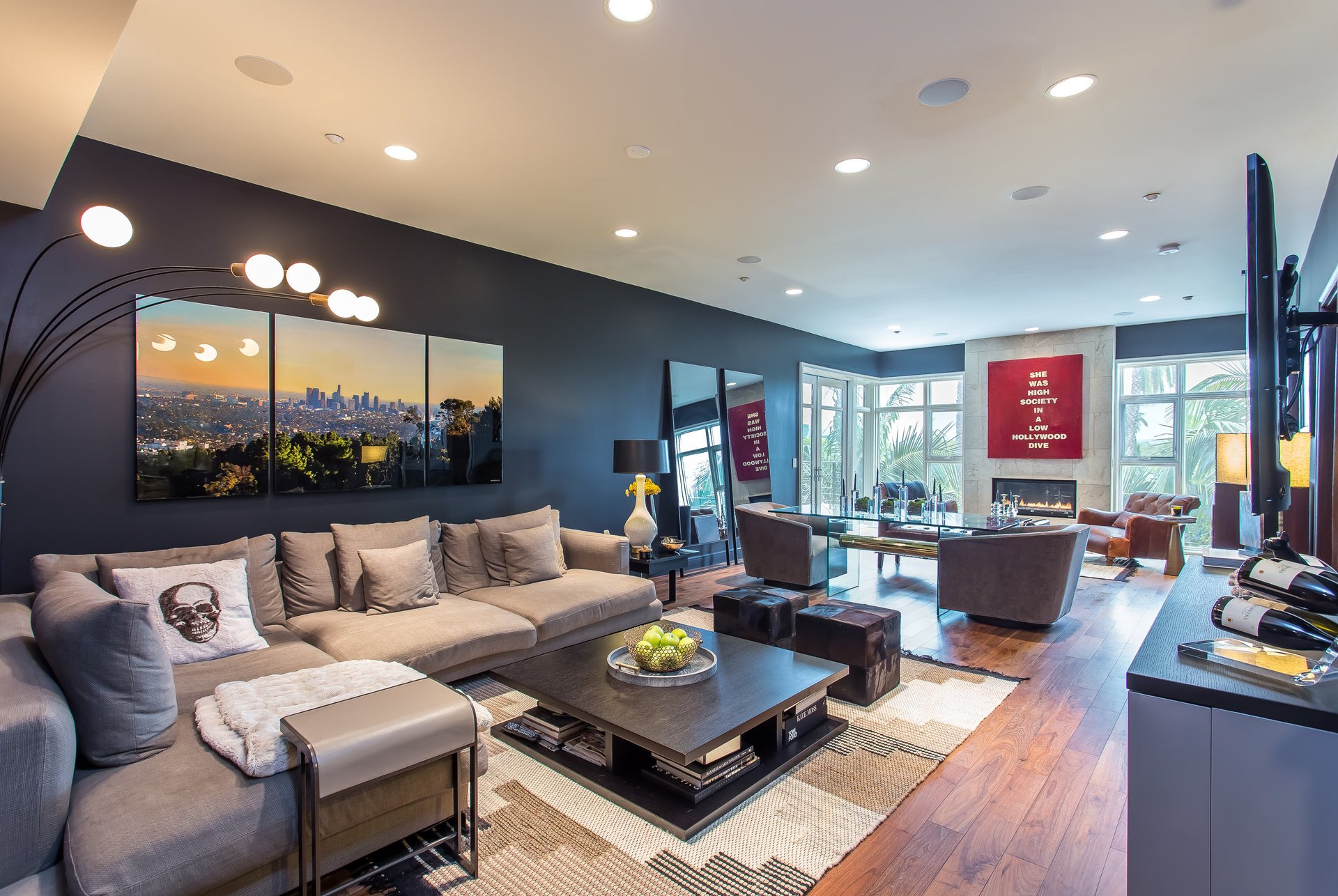 447 N Doheny Dr, #305
