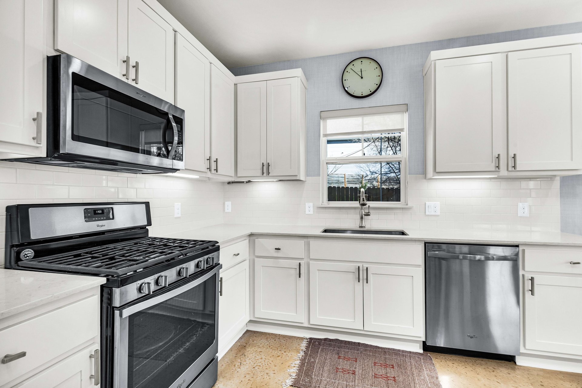 1604 JJ Seabrook #B