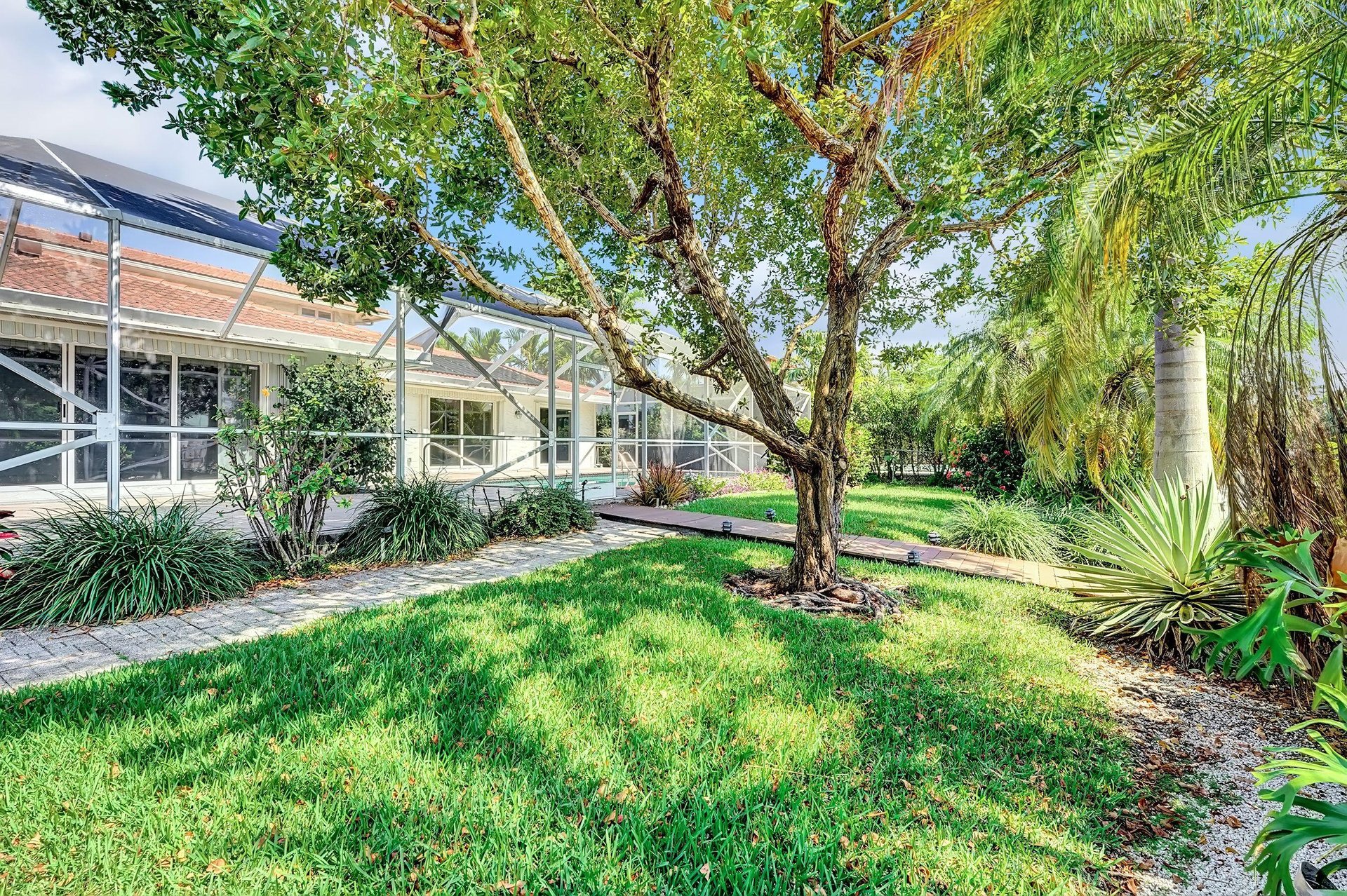405 BONTONA AVE