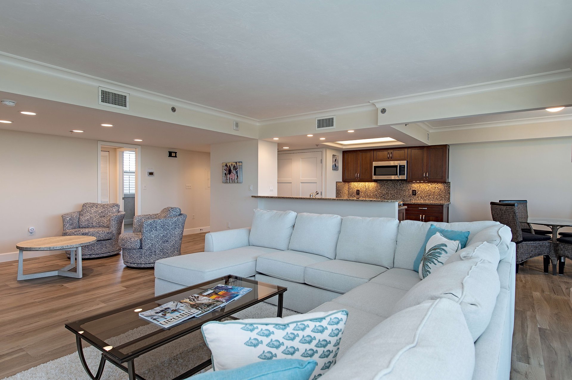ST. LUCIA: UNIT 202