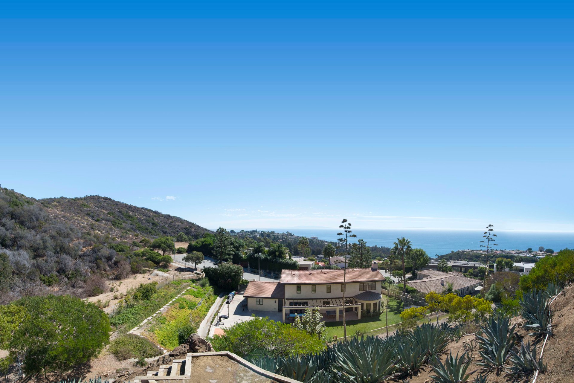 467 Surfview Dr