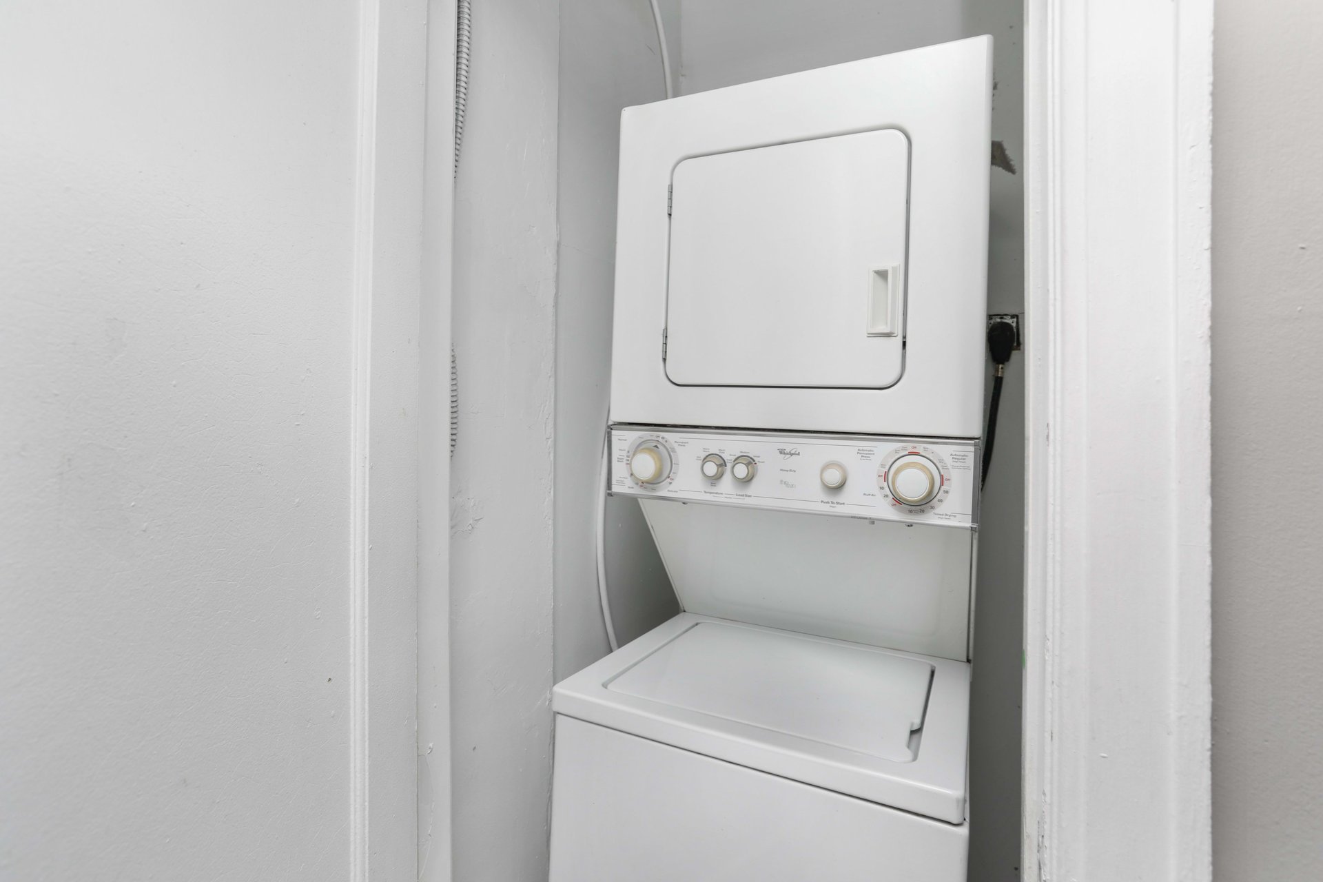 2900 E Jefferson Avenue Unit: A100