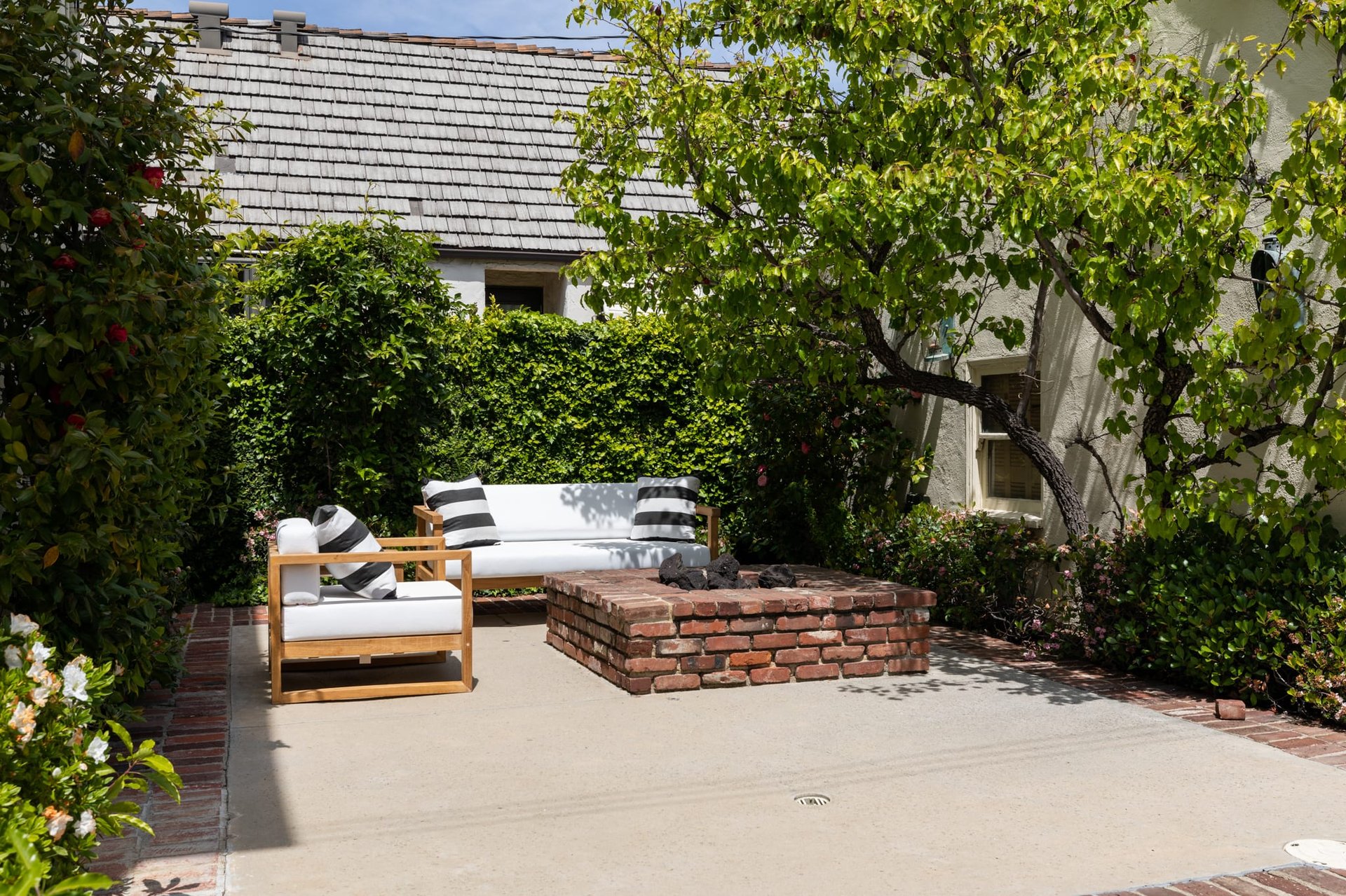 Beverly Hills Flats