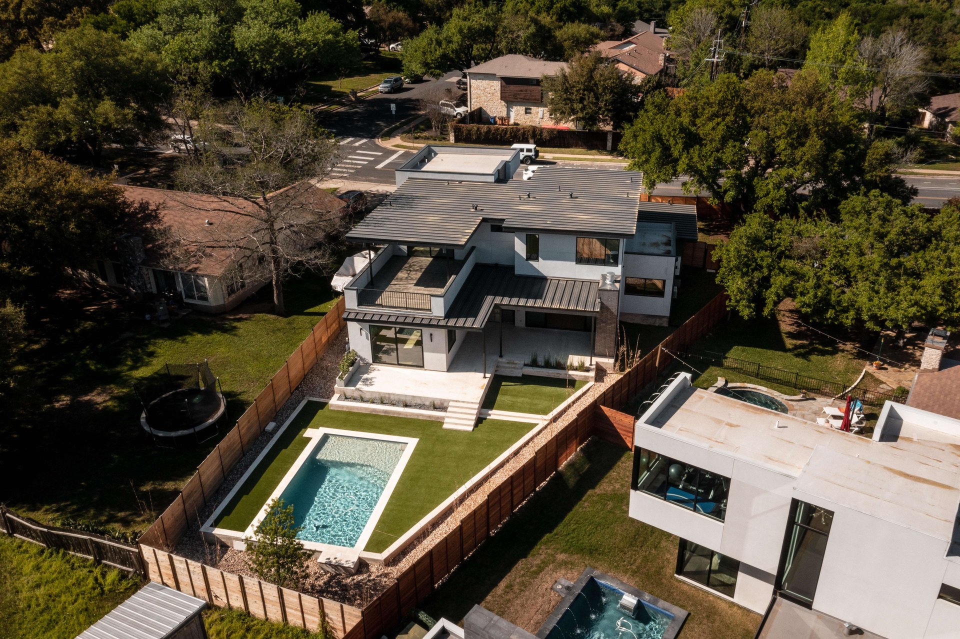 3501 Pinnacle