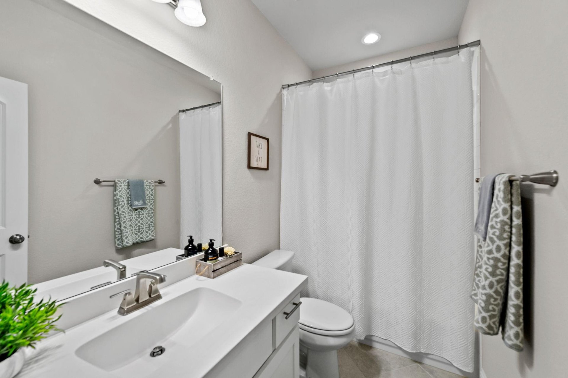 1537 Jocelyn Drive