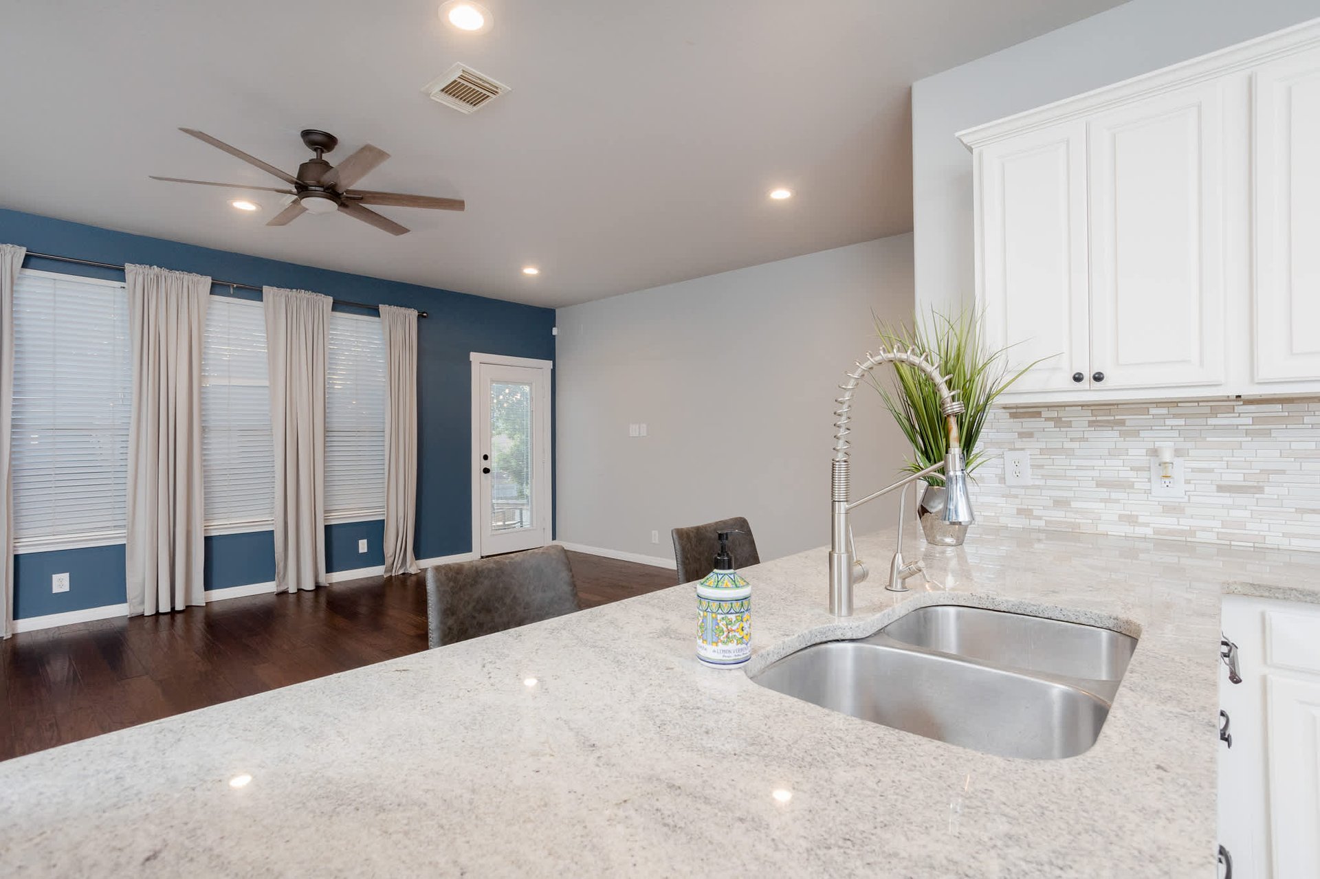 24843 CRESCENT RUN