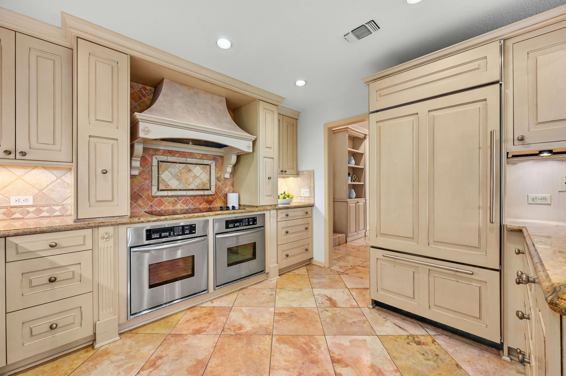 5711 Sam Houston Cir