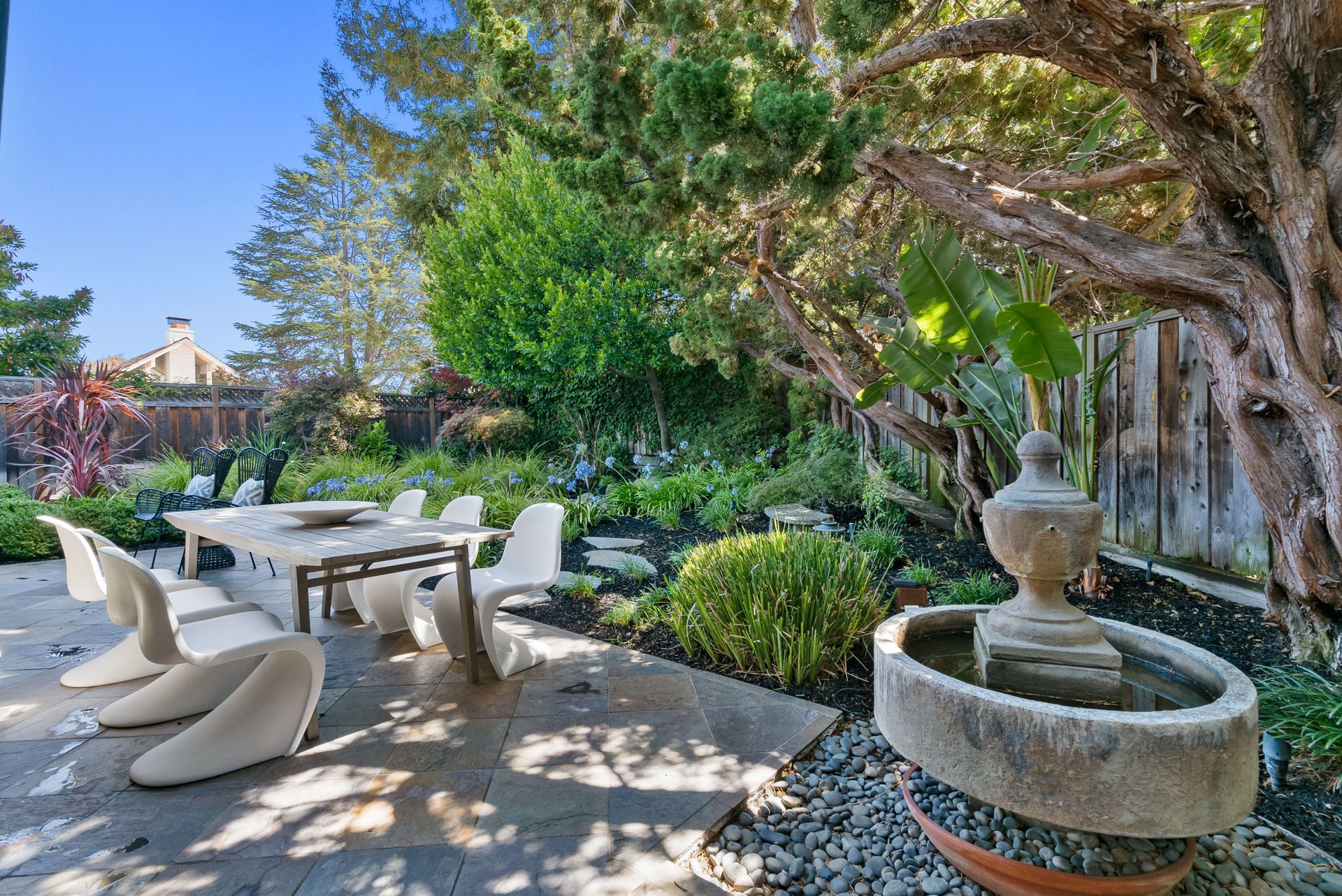 958 Eichler Drive