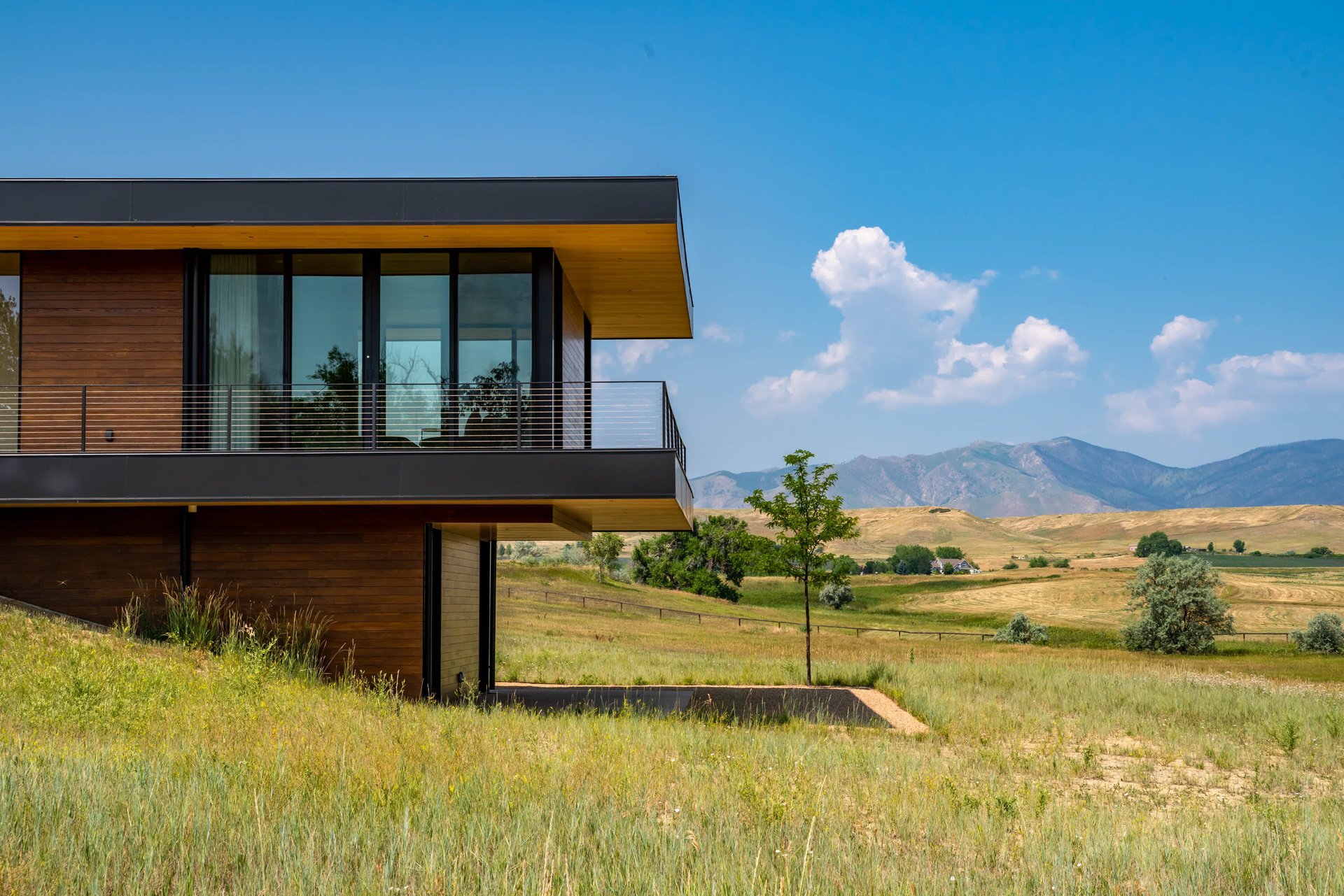 The "T" House