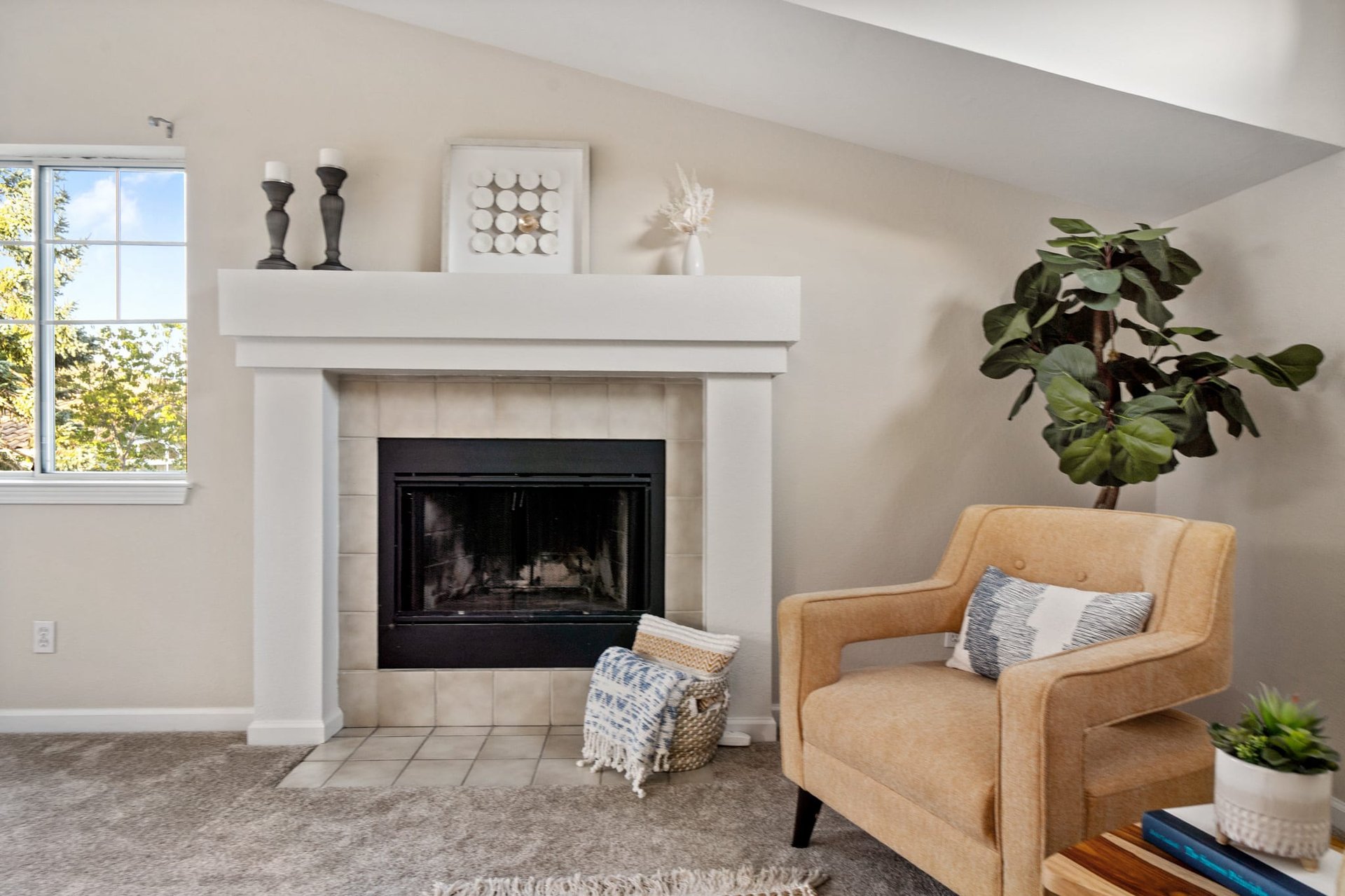 182 Windsor Dr
