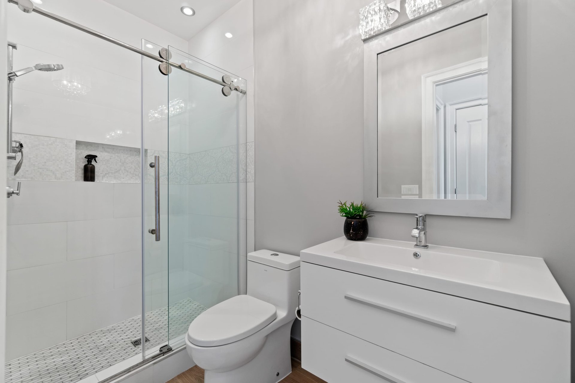 1815 6TH STREET NW Unit: 1