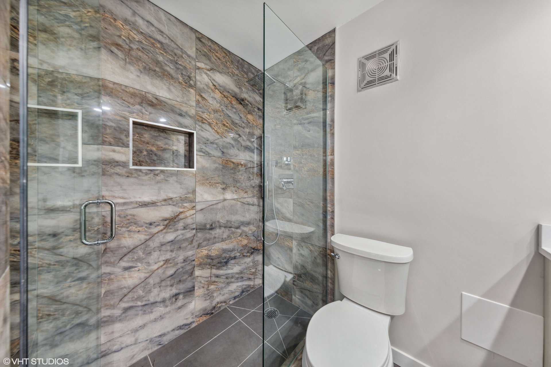 Private Address, Chicago, IL 60611