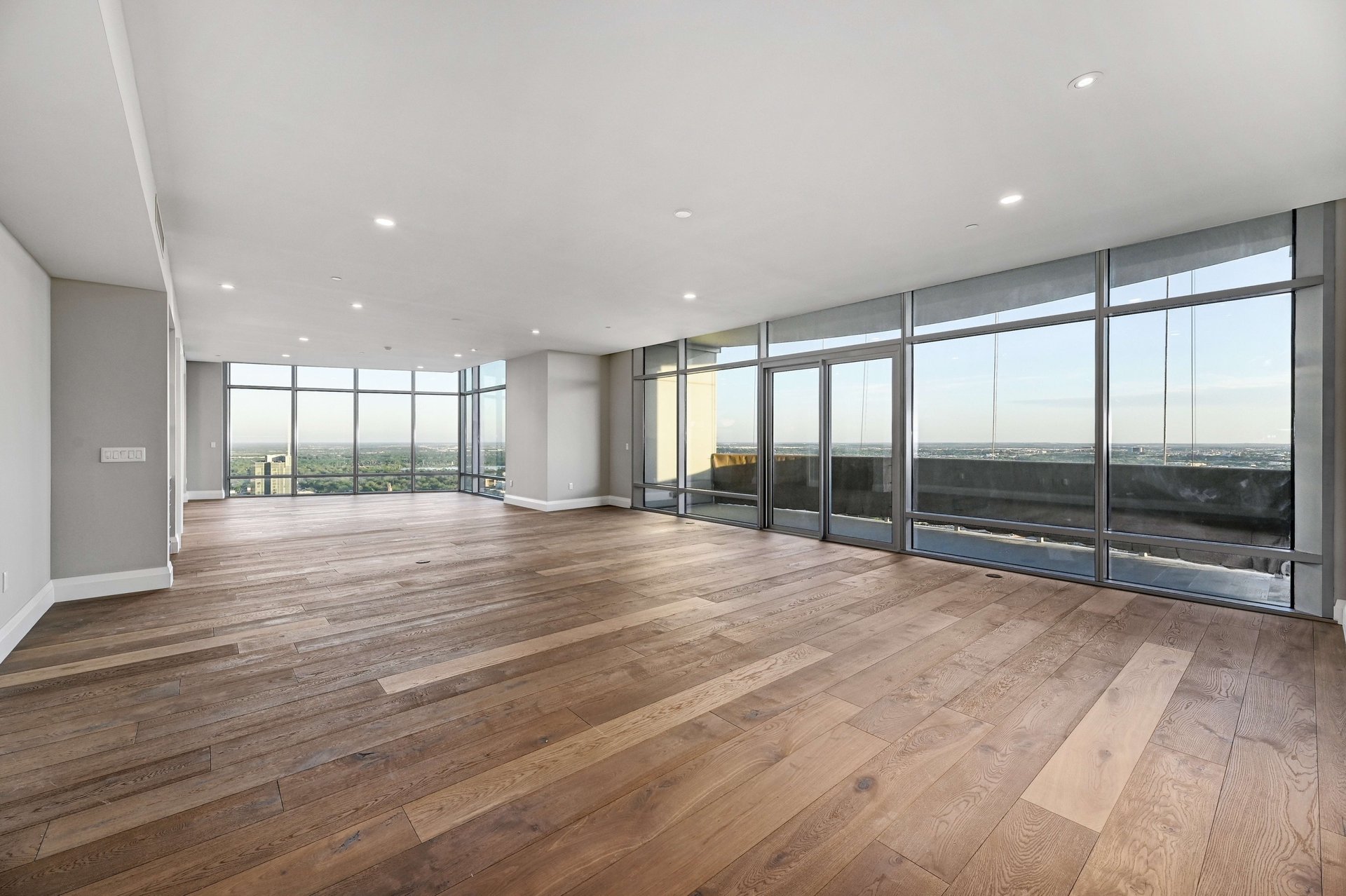 200 Congress Ave #44J