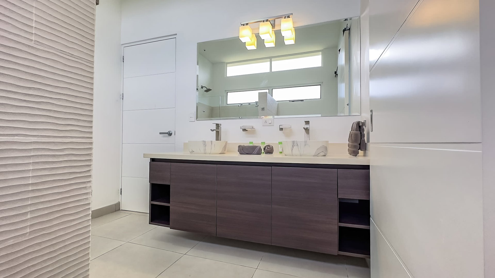 Uvita Paradise Brand New 3 Bedroom, 2.5 Bathroom Modern Home