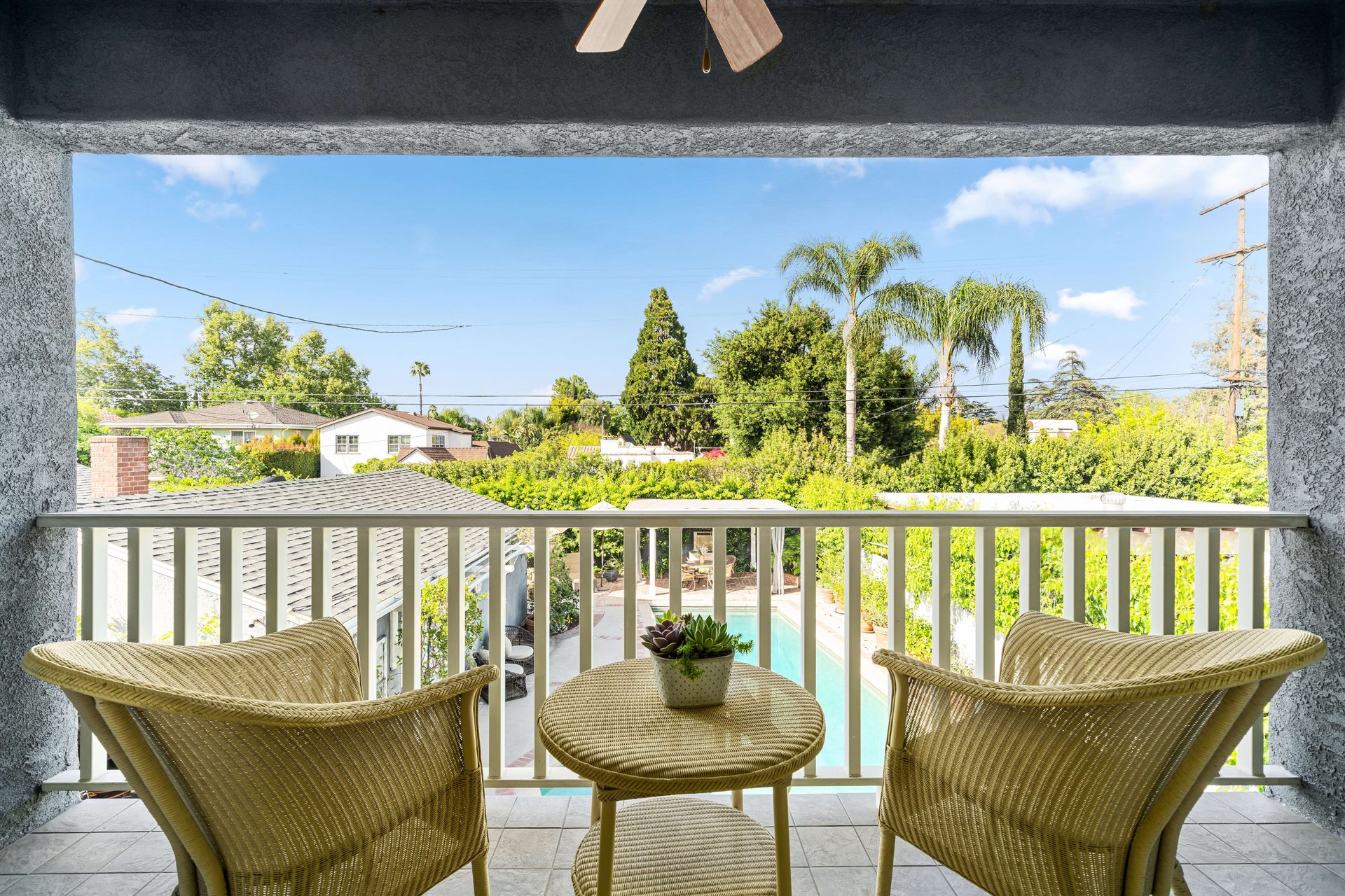 11157 Sarah St, Toluca Lake