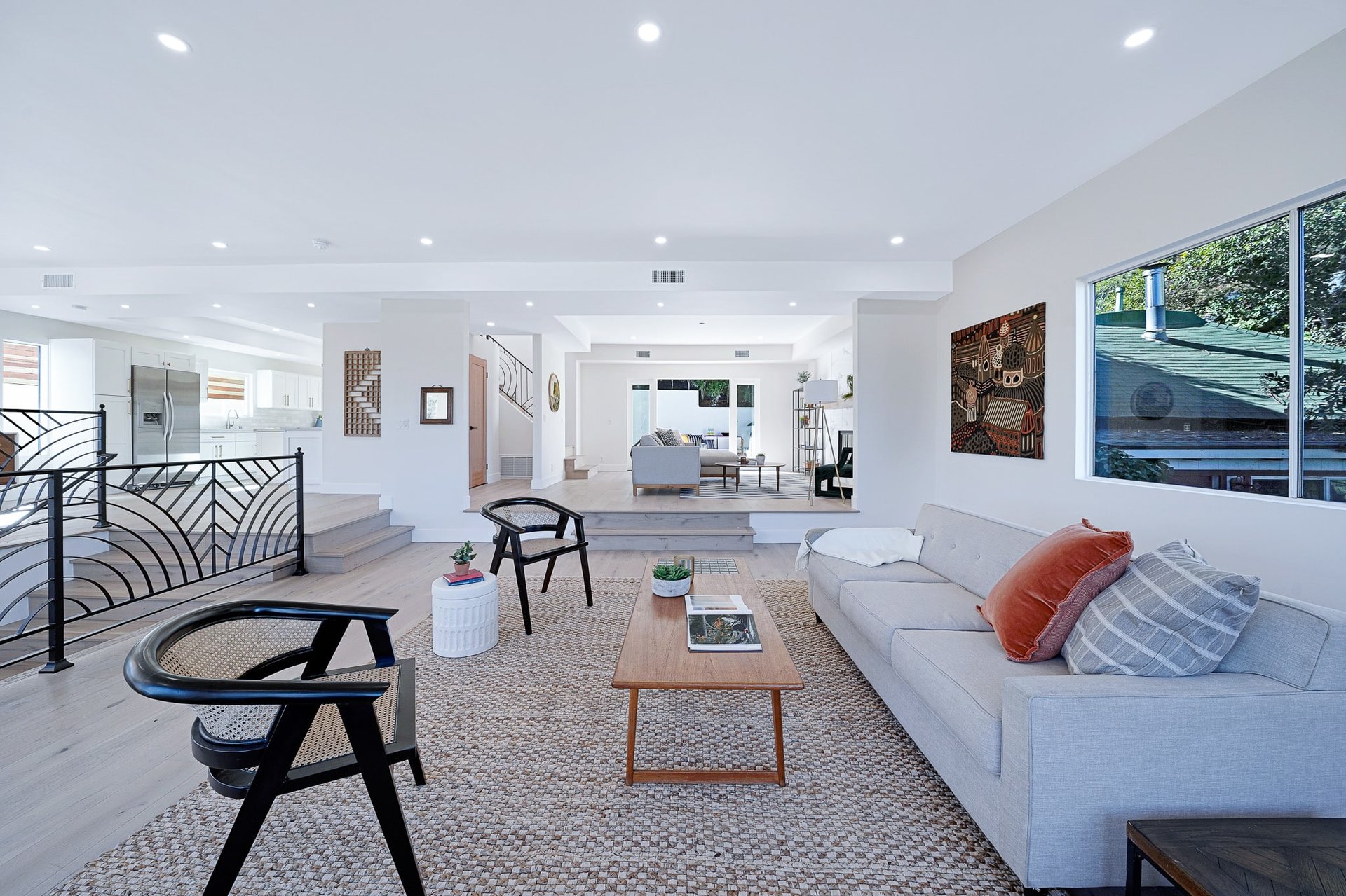 Immaculate & Turnkey Contemporary Home in Hollywood Hills