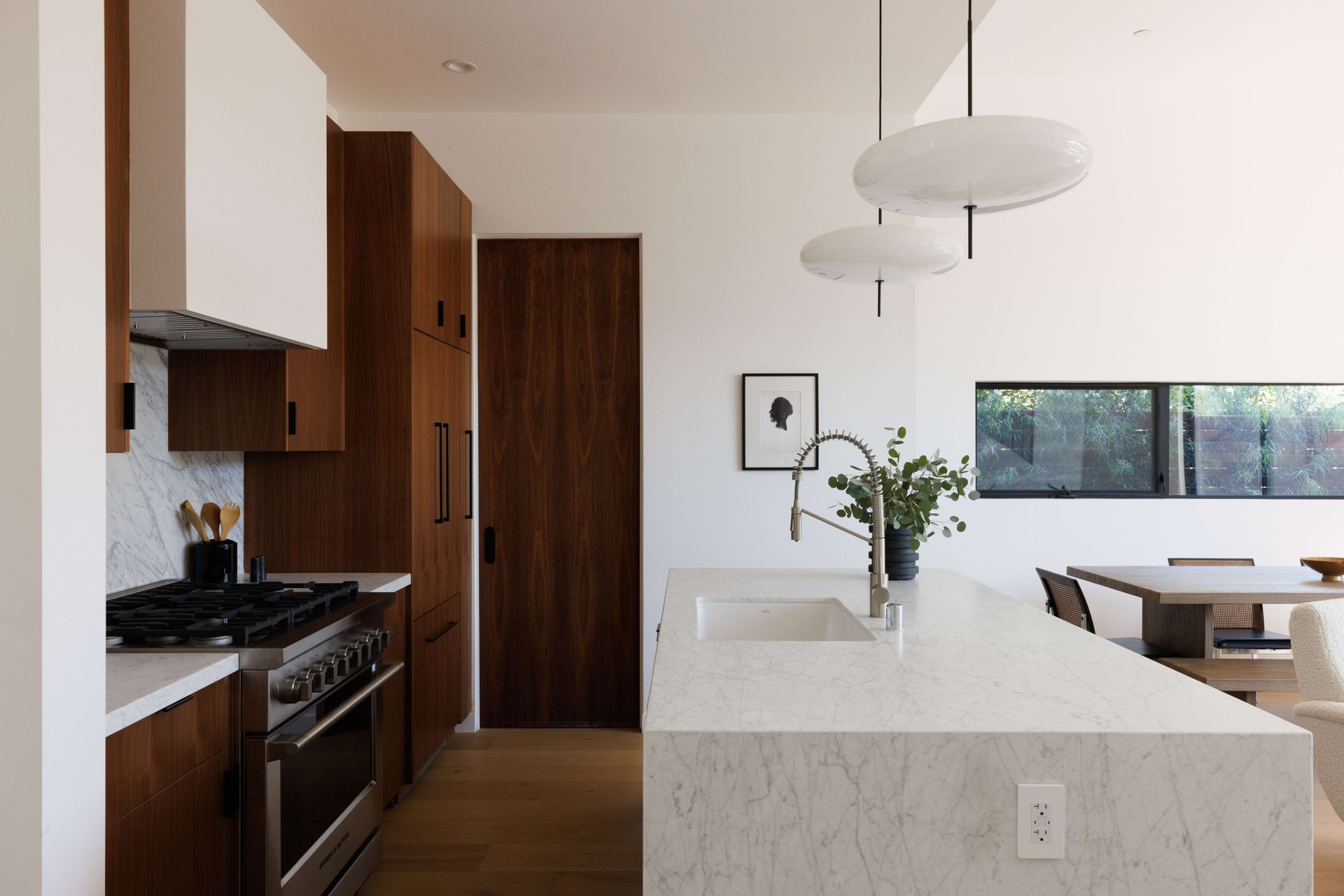 A Chic and Private New Construction in Silver Lake