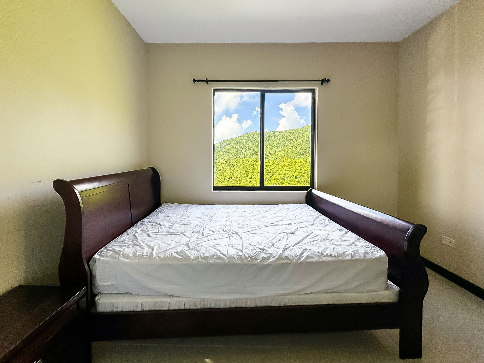 789 Threadfall 2 Bedroom Apartment