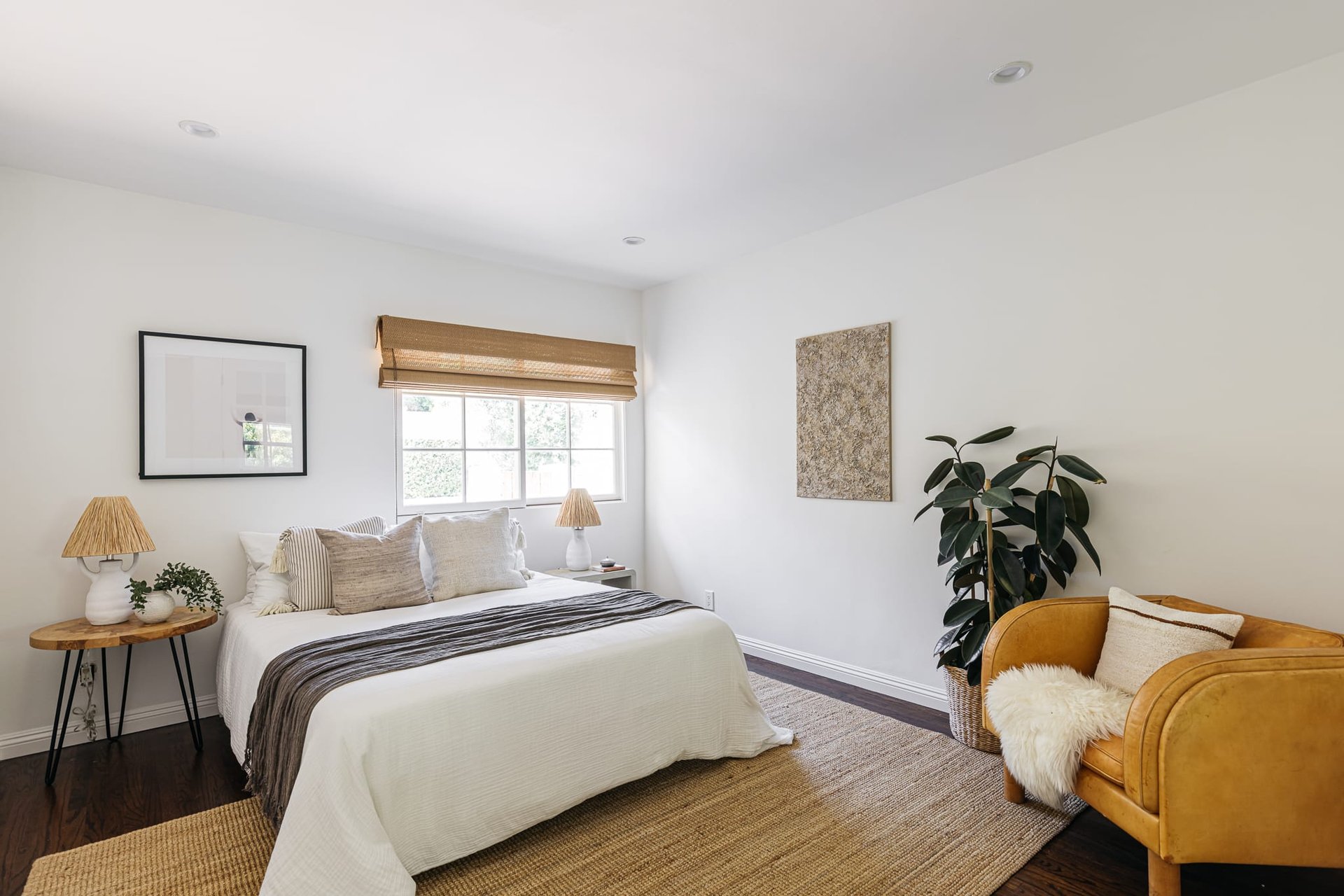 A Lovely Single Level Traditional in Hollywood Hills