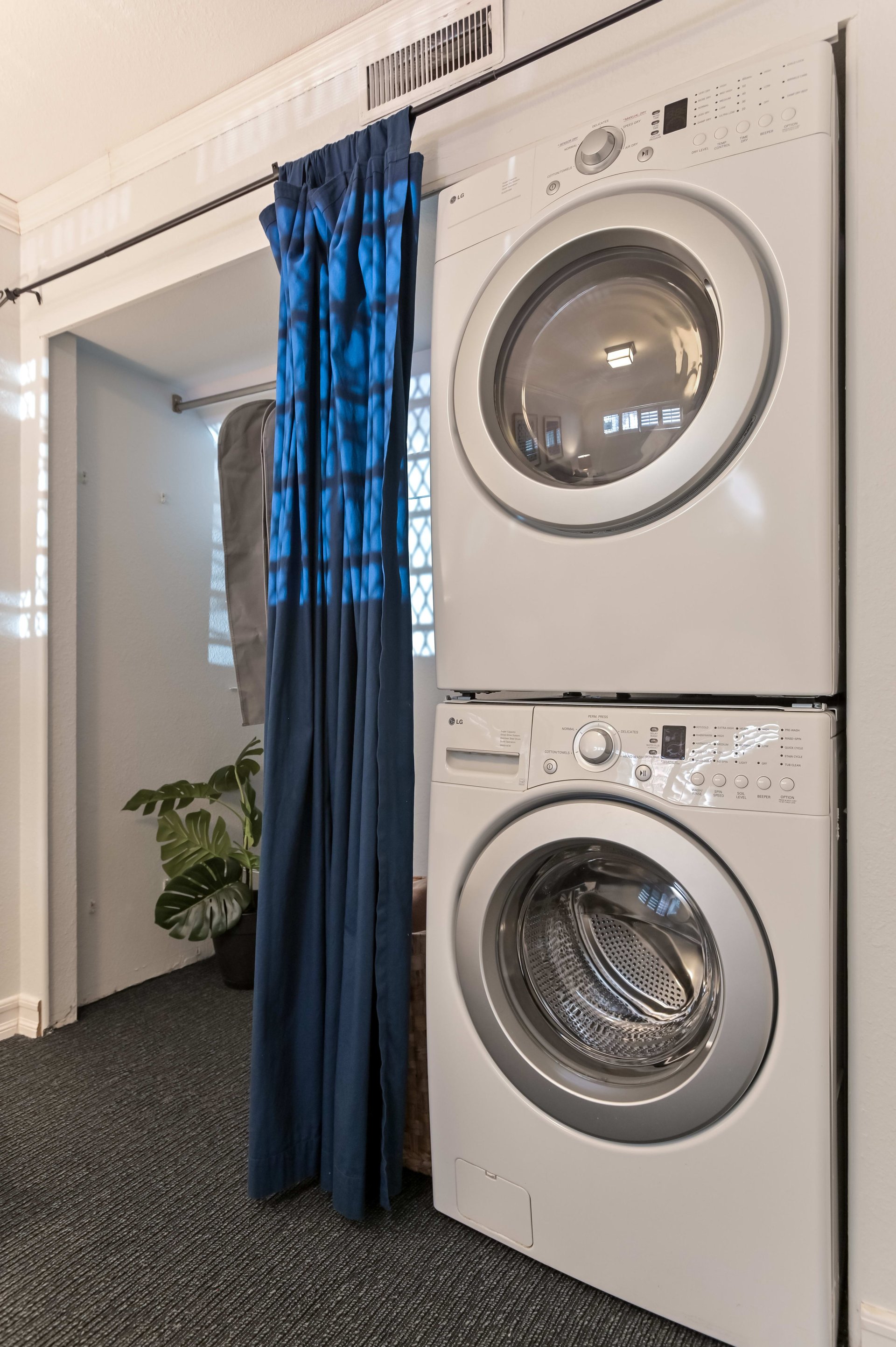 Designer Renovated, Free-Standing Condo in Hayes Valley!