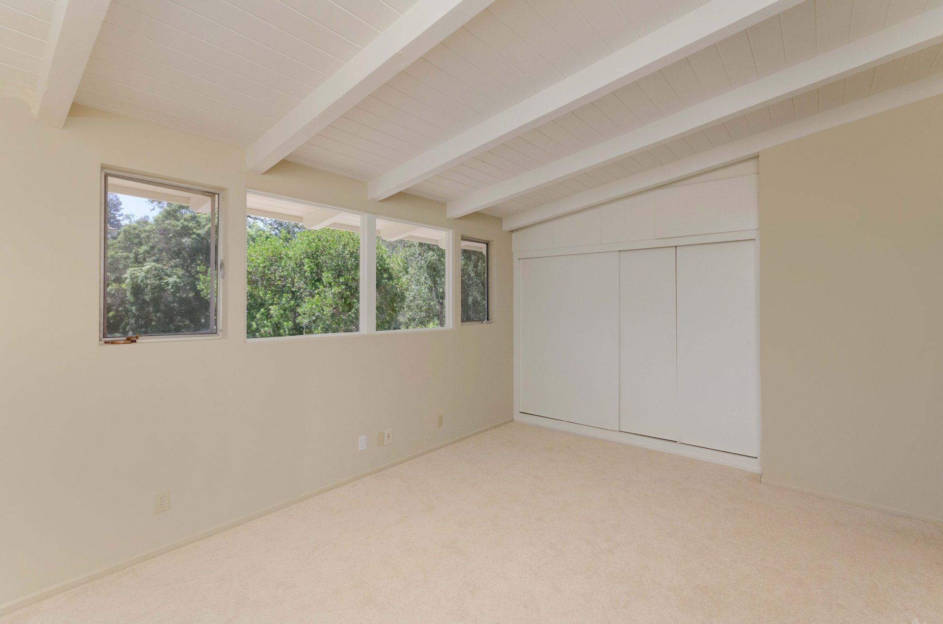 694 San Lorenzo St.