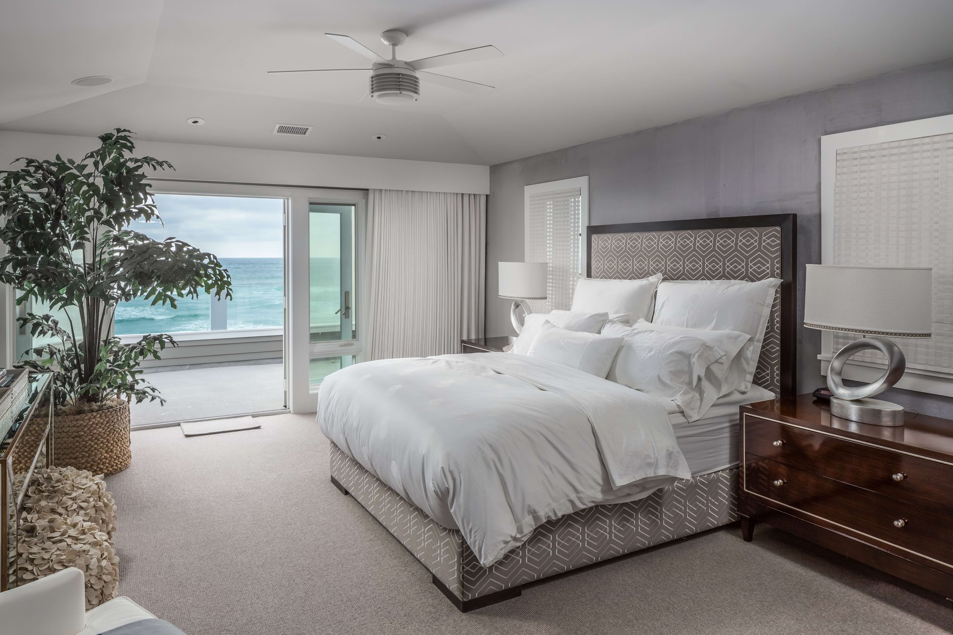 ON THE SAND, OCEANFRONT IN DEL MAR