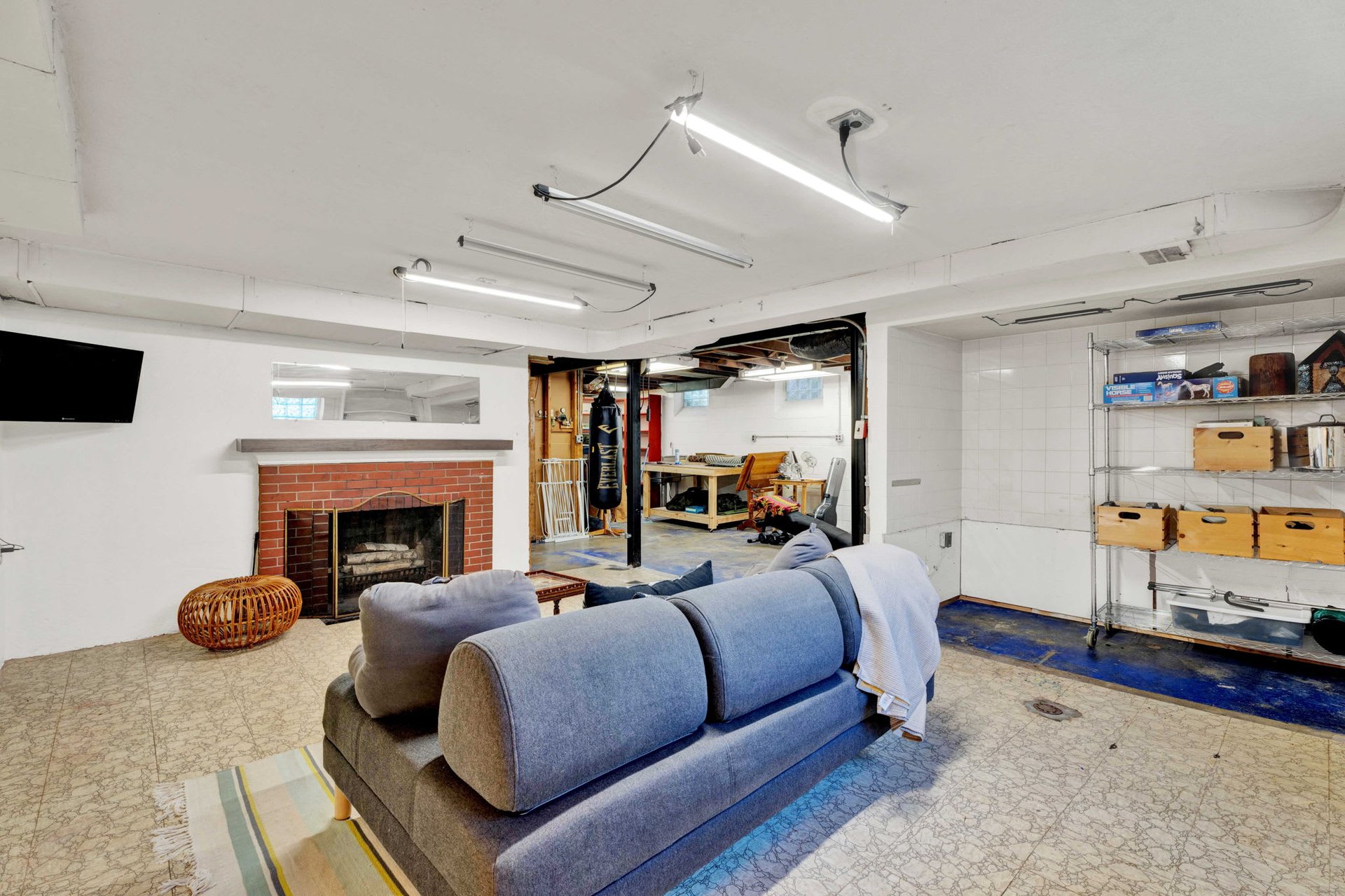 425 W. WOODLAND STREET