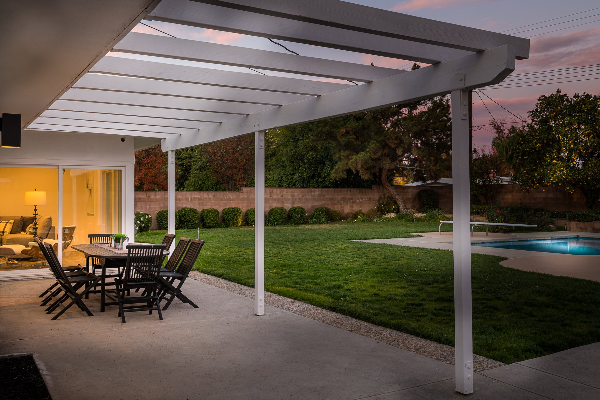 Mid-Century Smart Home in Woodland Hills