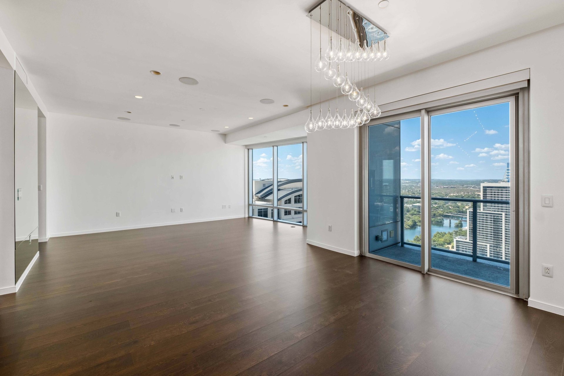 200 Congress Ave #37A