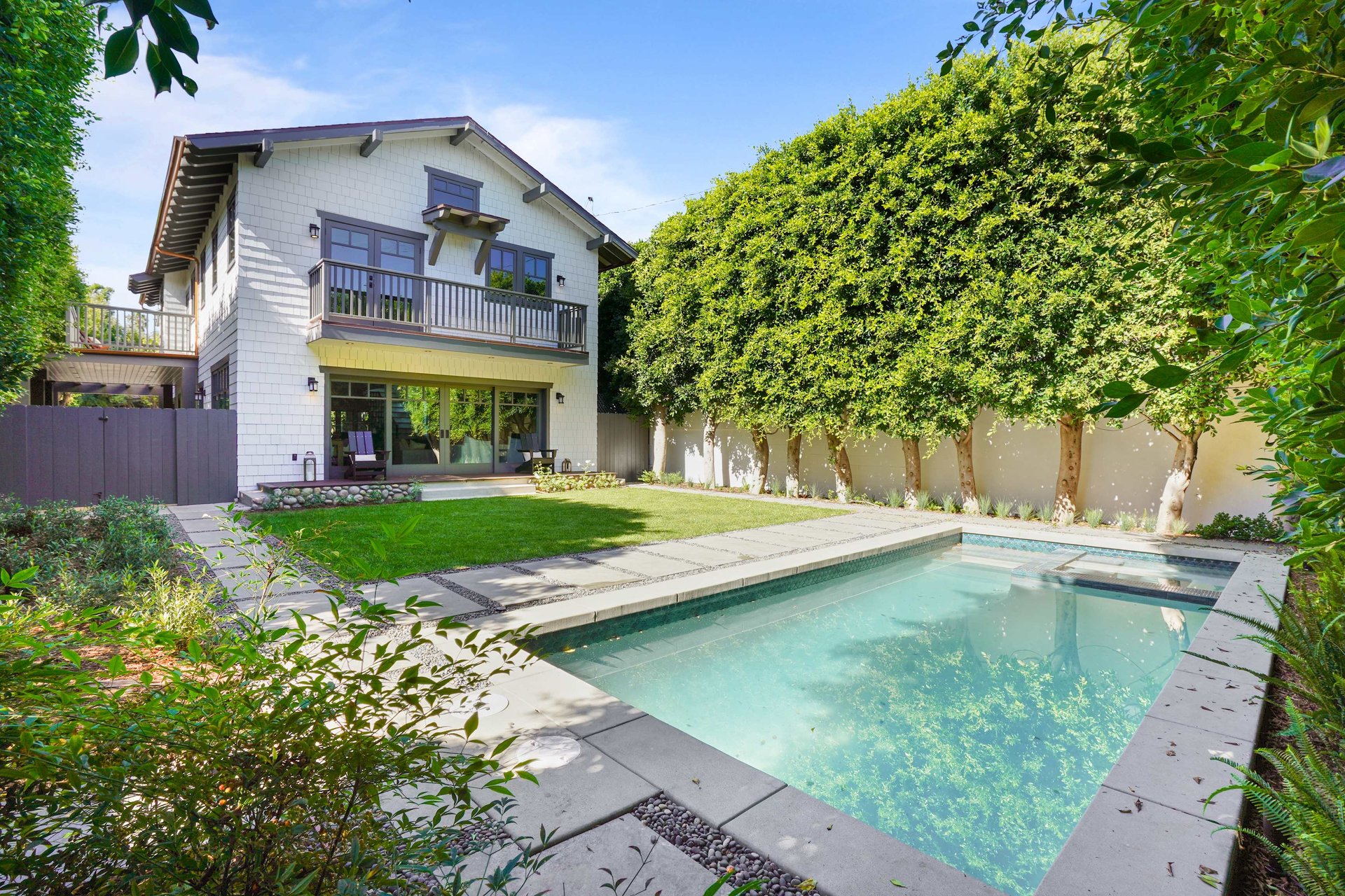 1520 N Sierra Bonita Ave, Sunset Square