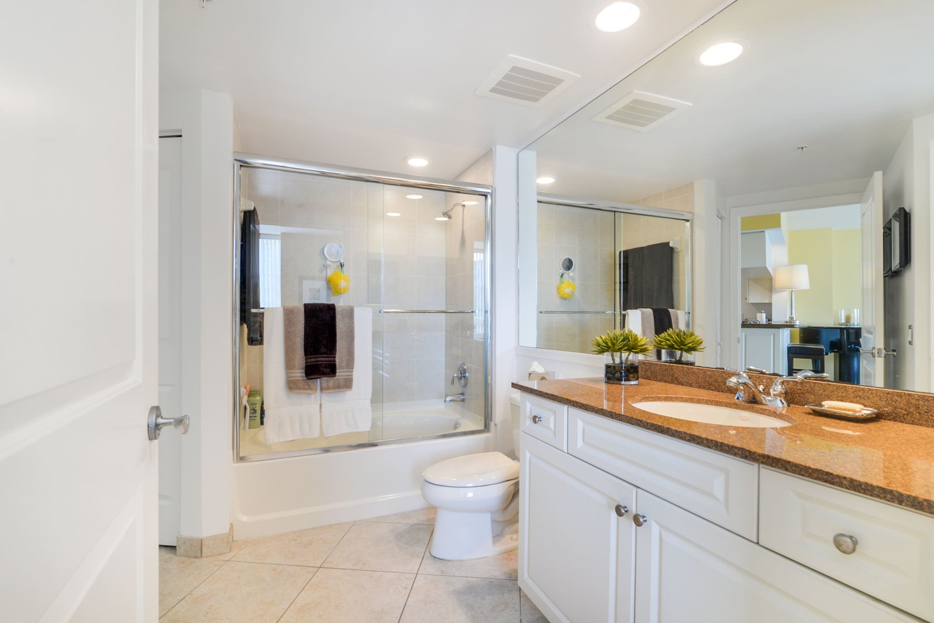 347 N New River Dr E Unit: 2707