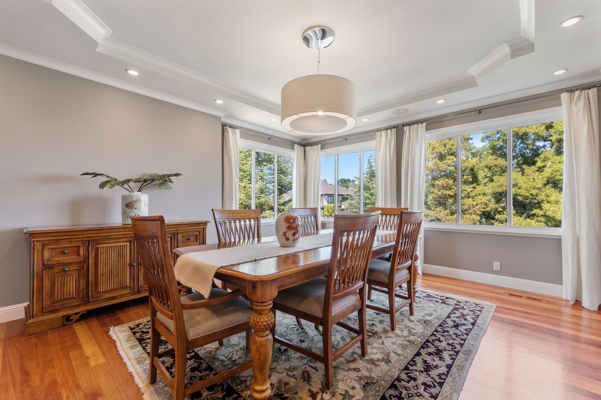 1095 Macadamia Drive