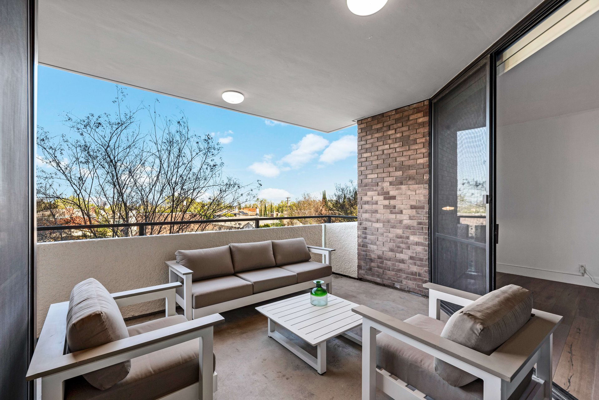 211 S Spalding Dr #N202, Beverly Hills