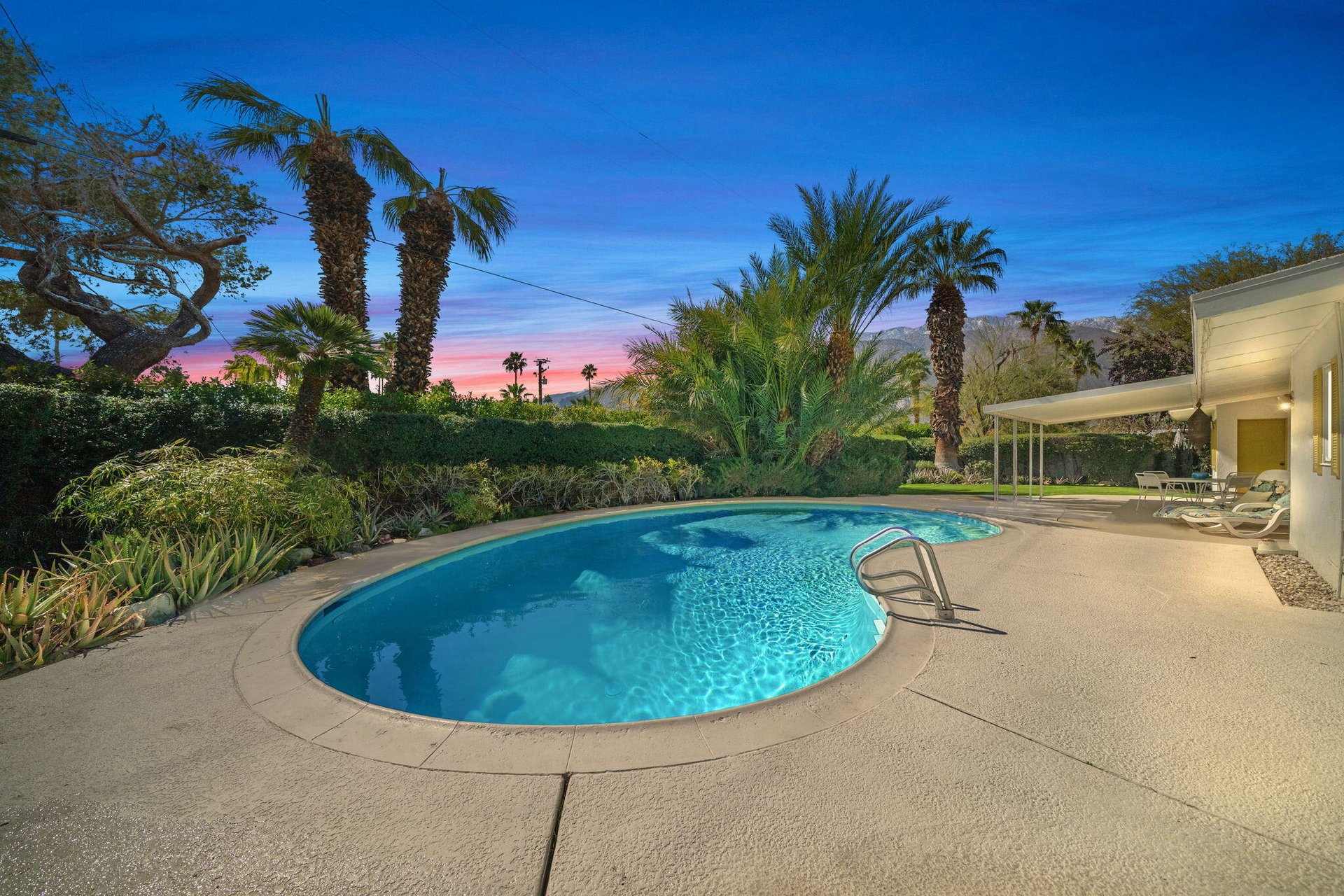 1061 Olive Way