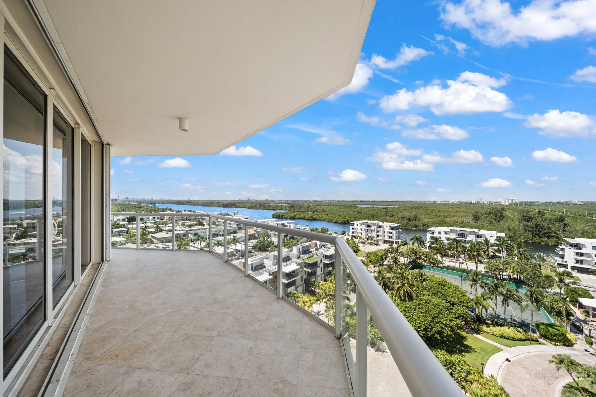 6001 N Ocean Dr Unit: 1104S