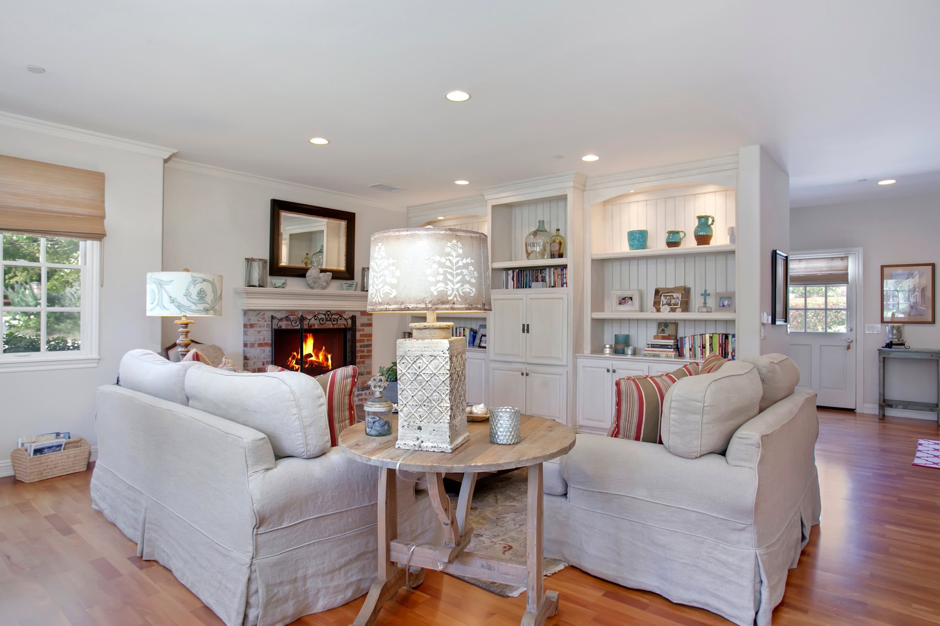 2380 Jennifer Ln