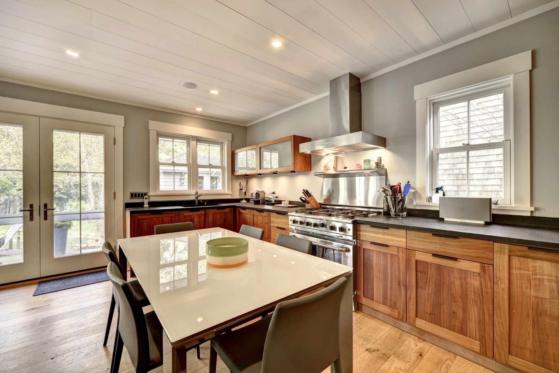 Fabulous Sag Harbor Village Cottage