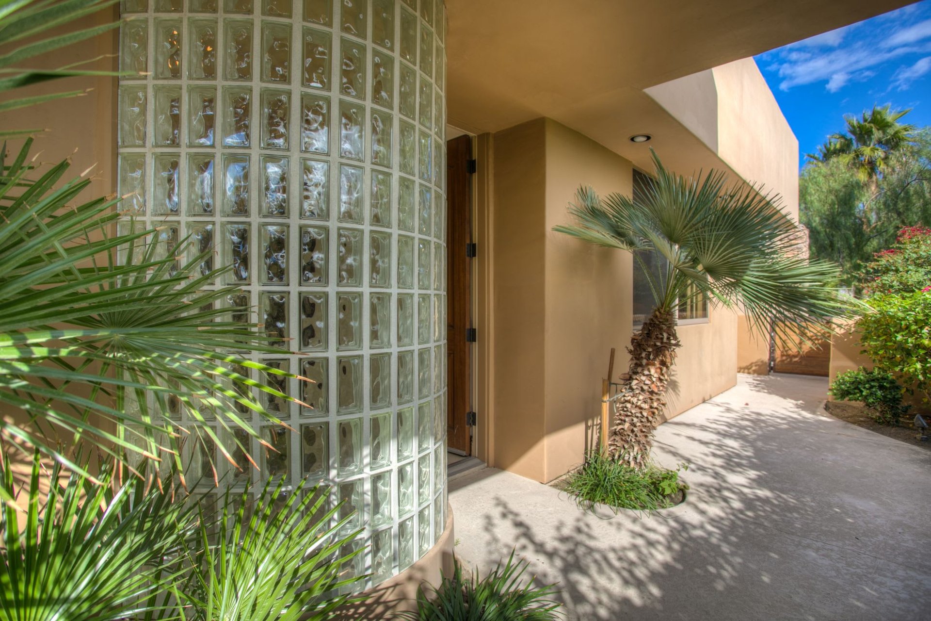 2626 Orchard Ave