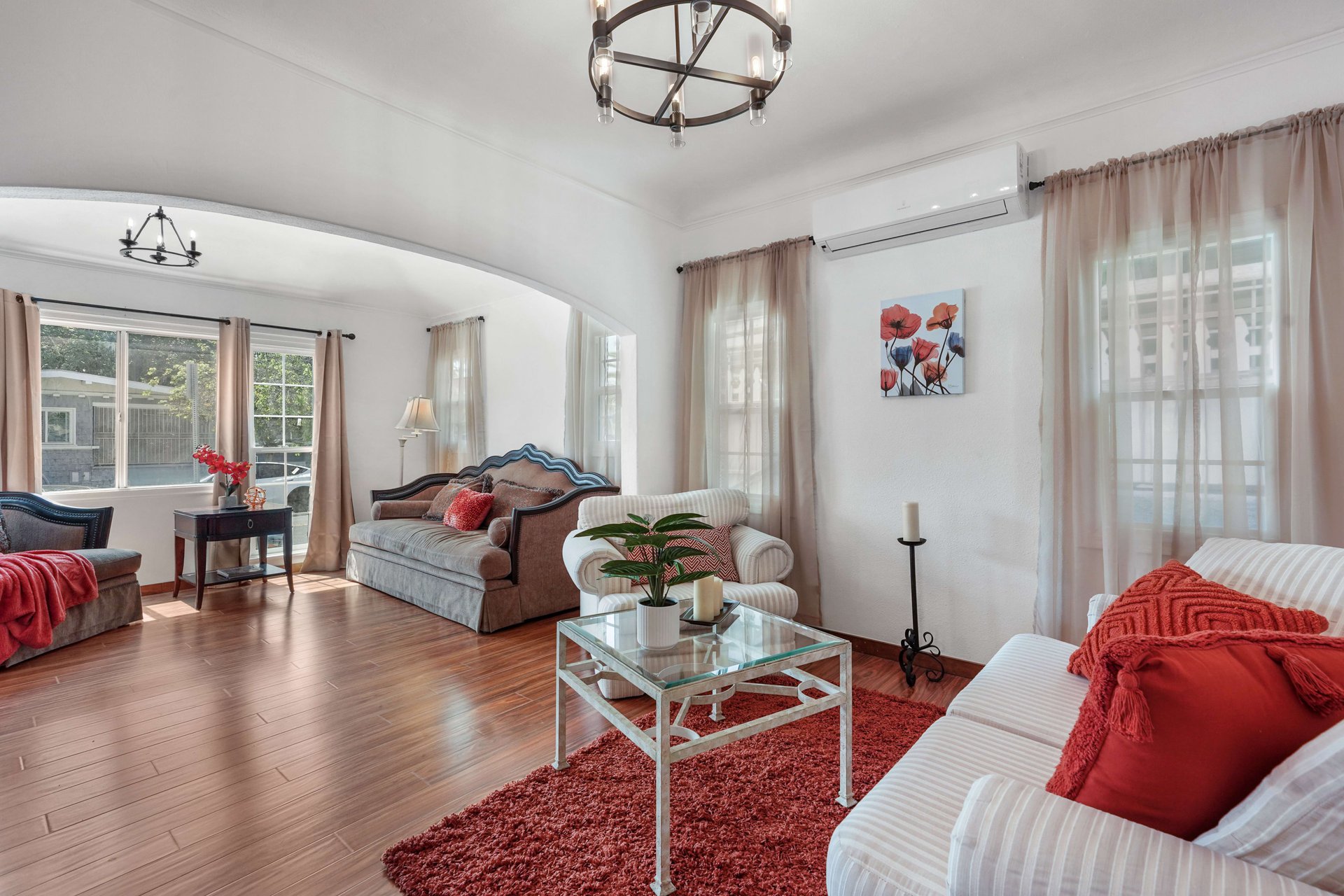 Light and Bright Remodeled Country English in Mid Los Angeles!