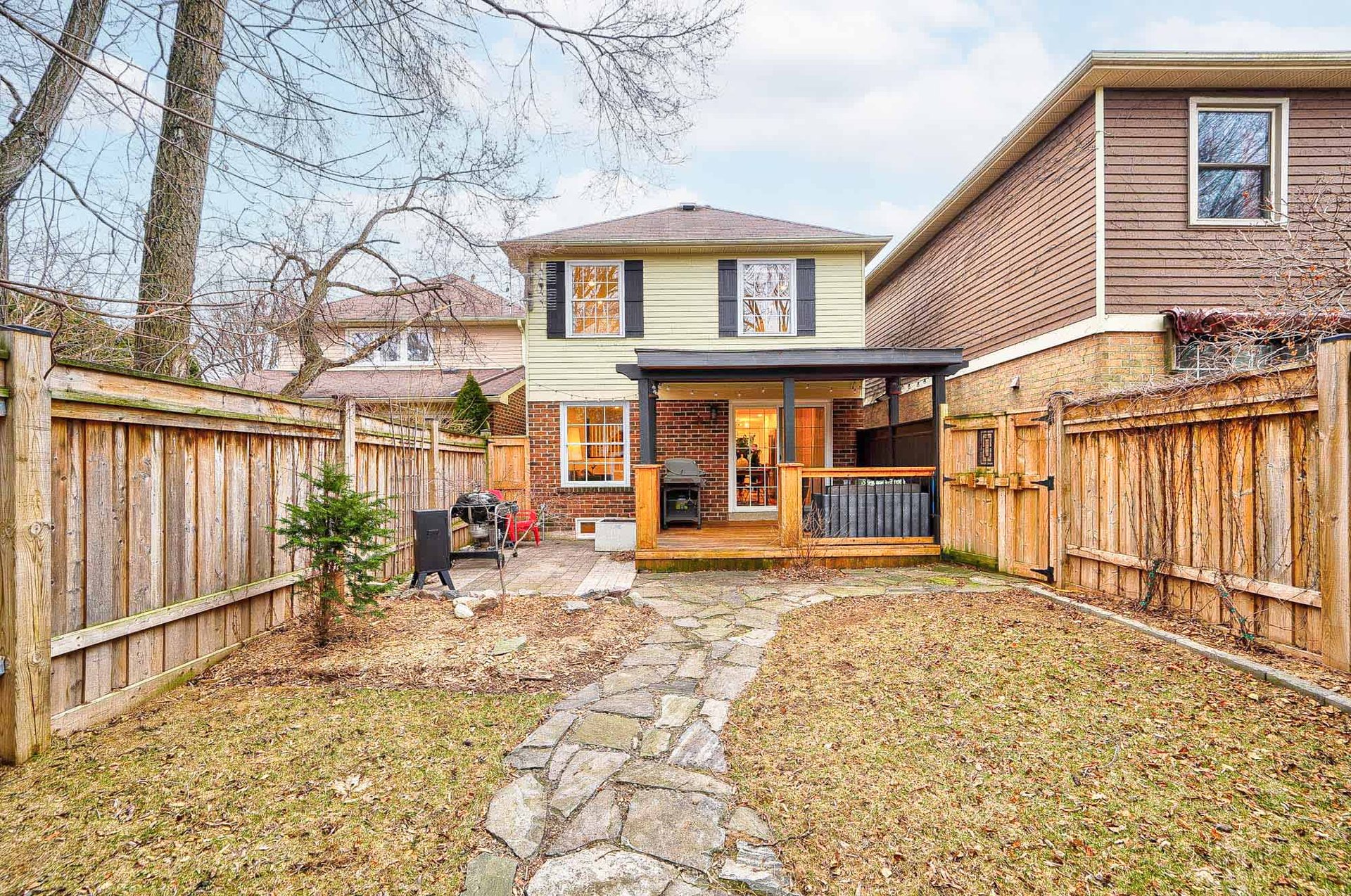 1196 Potters Wheel Cres