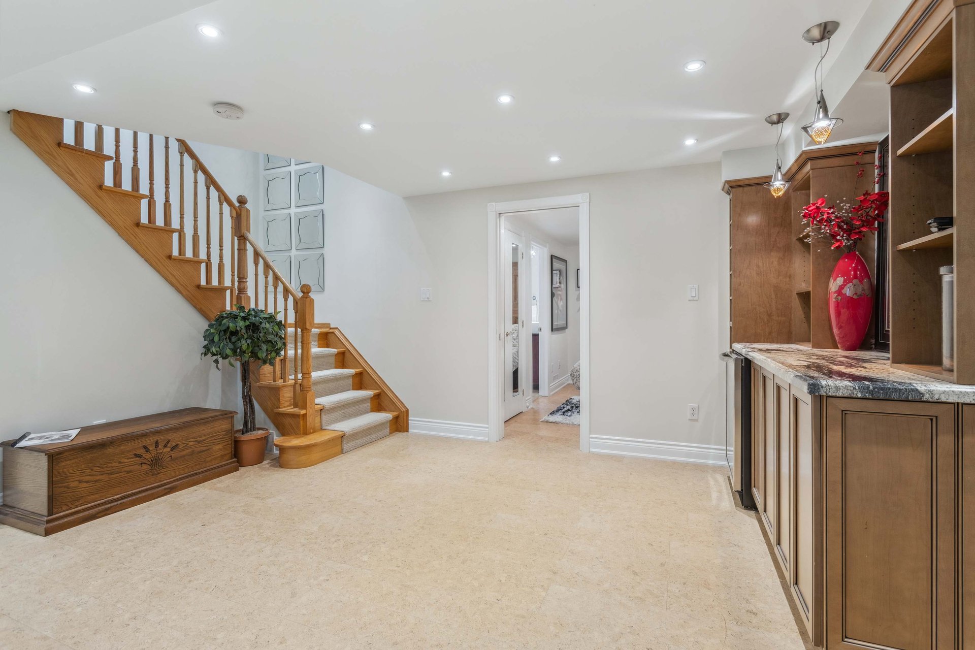 Updated Glen Abbey home with an Entertainers Backyard Paradise