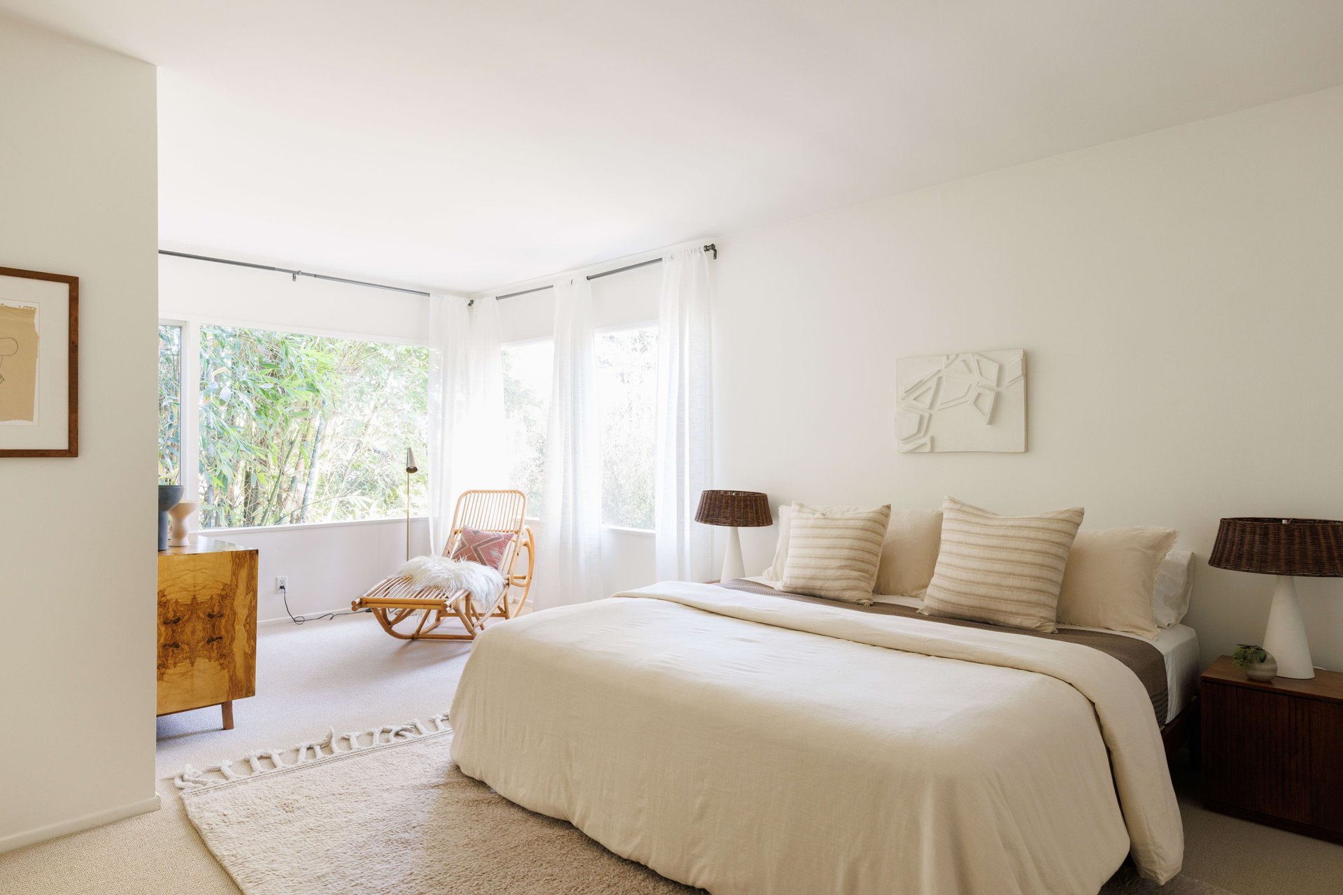 A Peaceful c. 1954 Architectural in Los Feliz