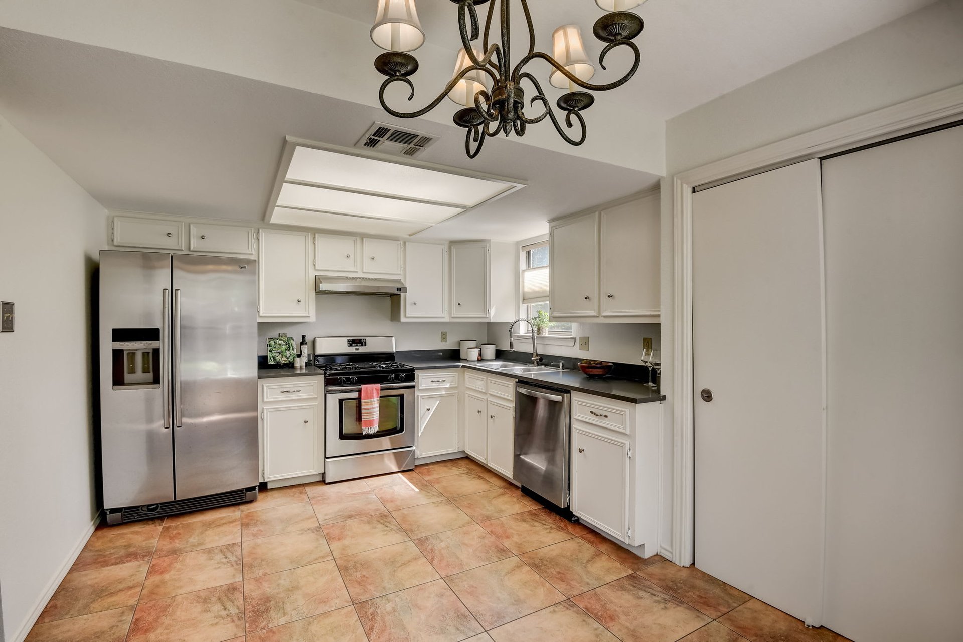 Transform this 1-Story Brushy Creek Home w/ a New Roof into Your Dream Oasis!