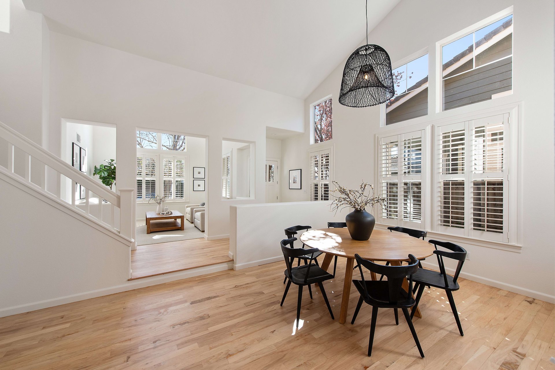 27 Presidio Dr