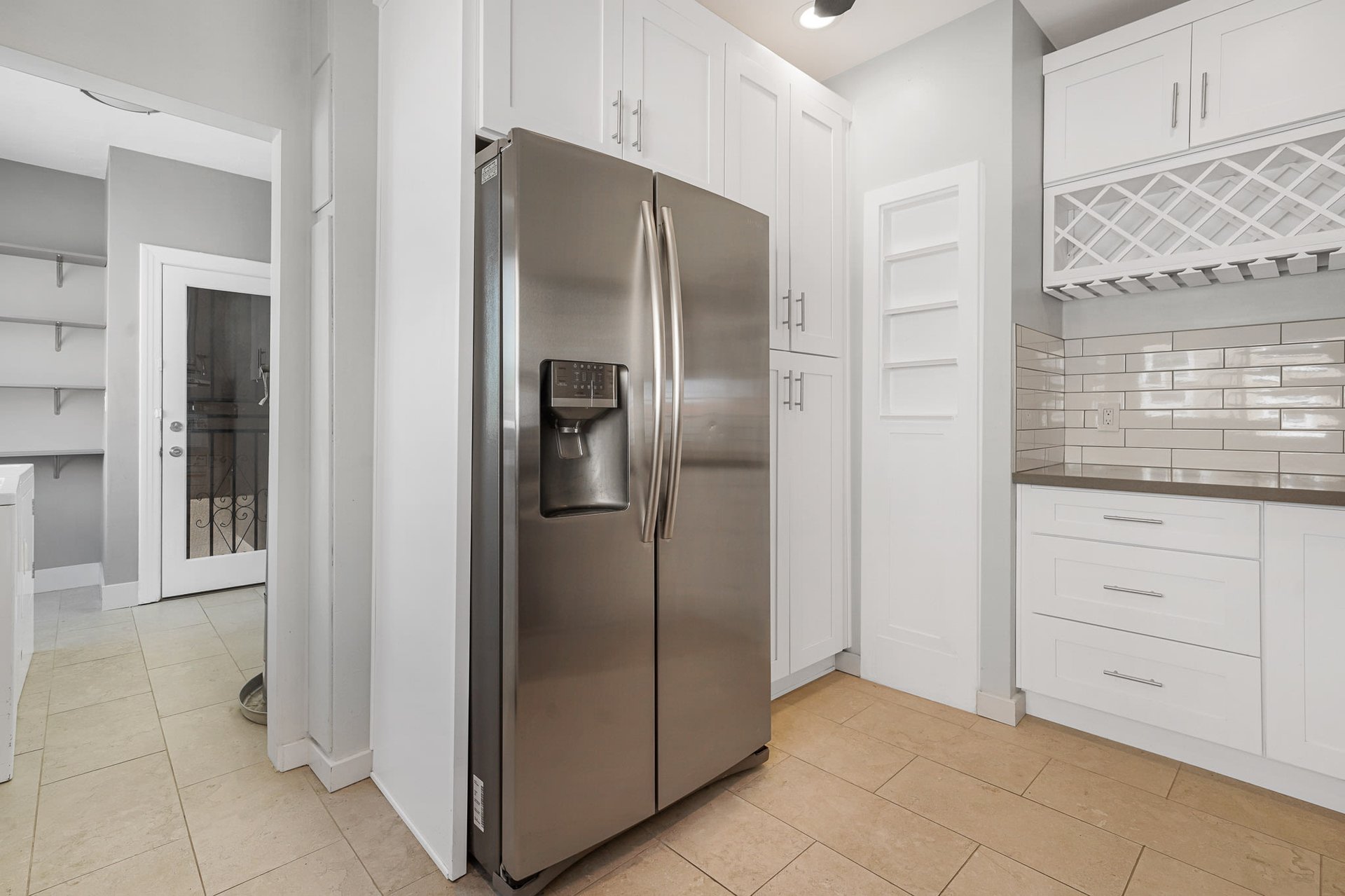 Exquisitely Remodeled Trophy Duplex in Longwood Highlands