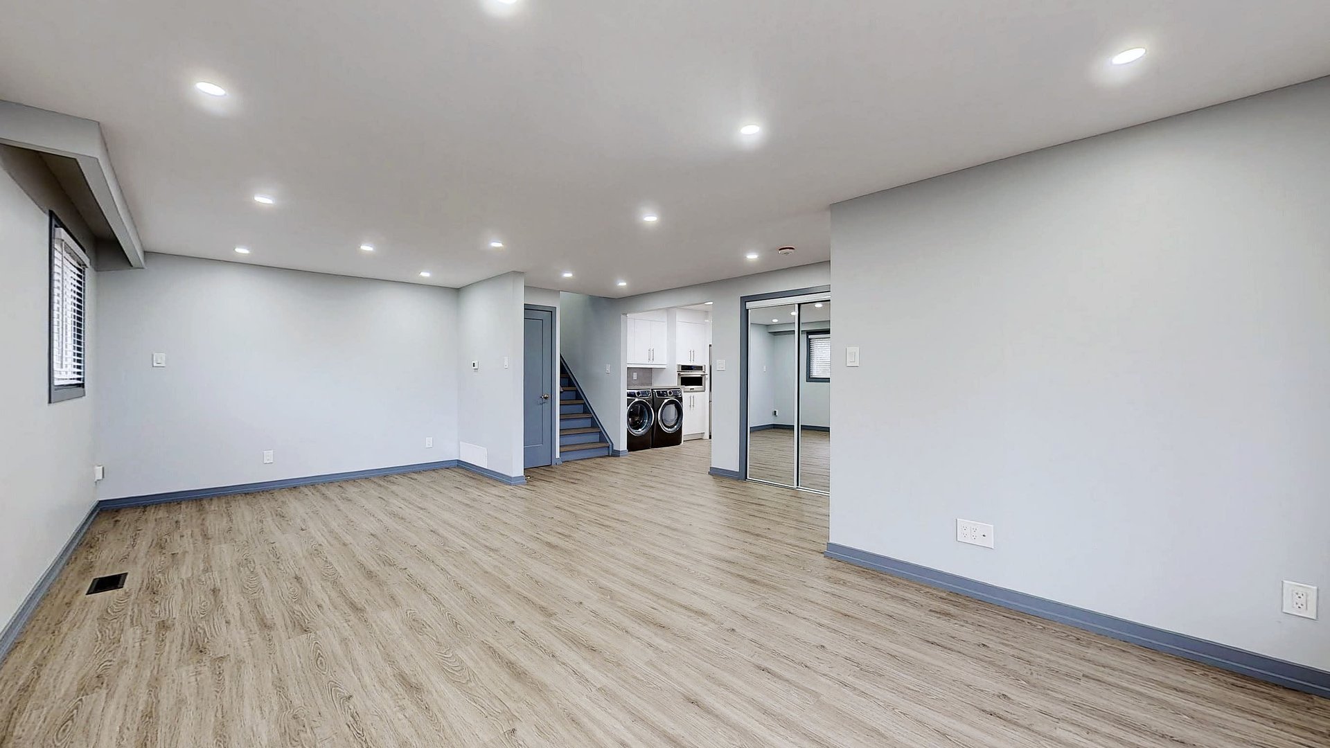 36 Jayfield Rd - Upper Unit